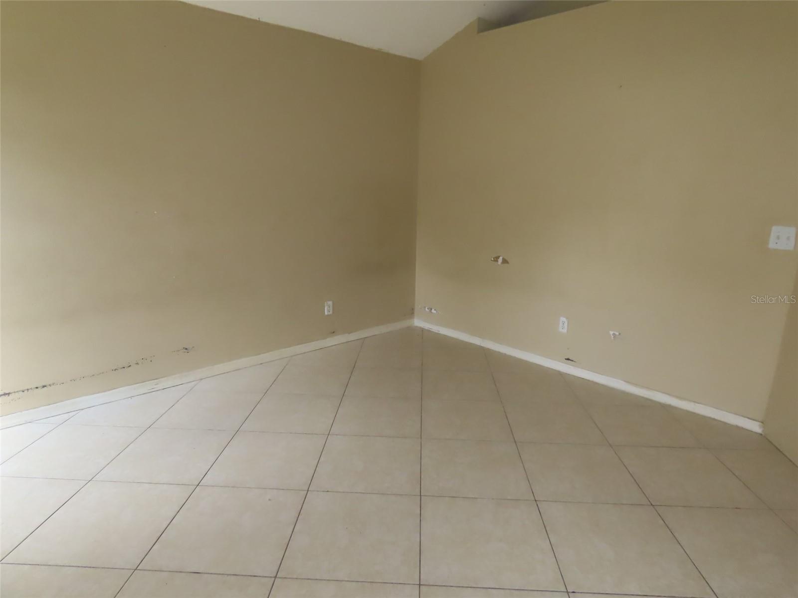 8902 BRELAND DR, TAMPA, FL, 33626