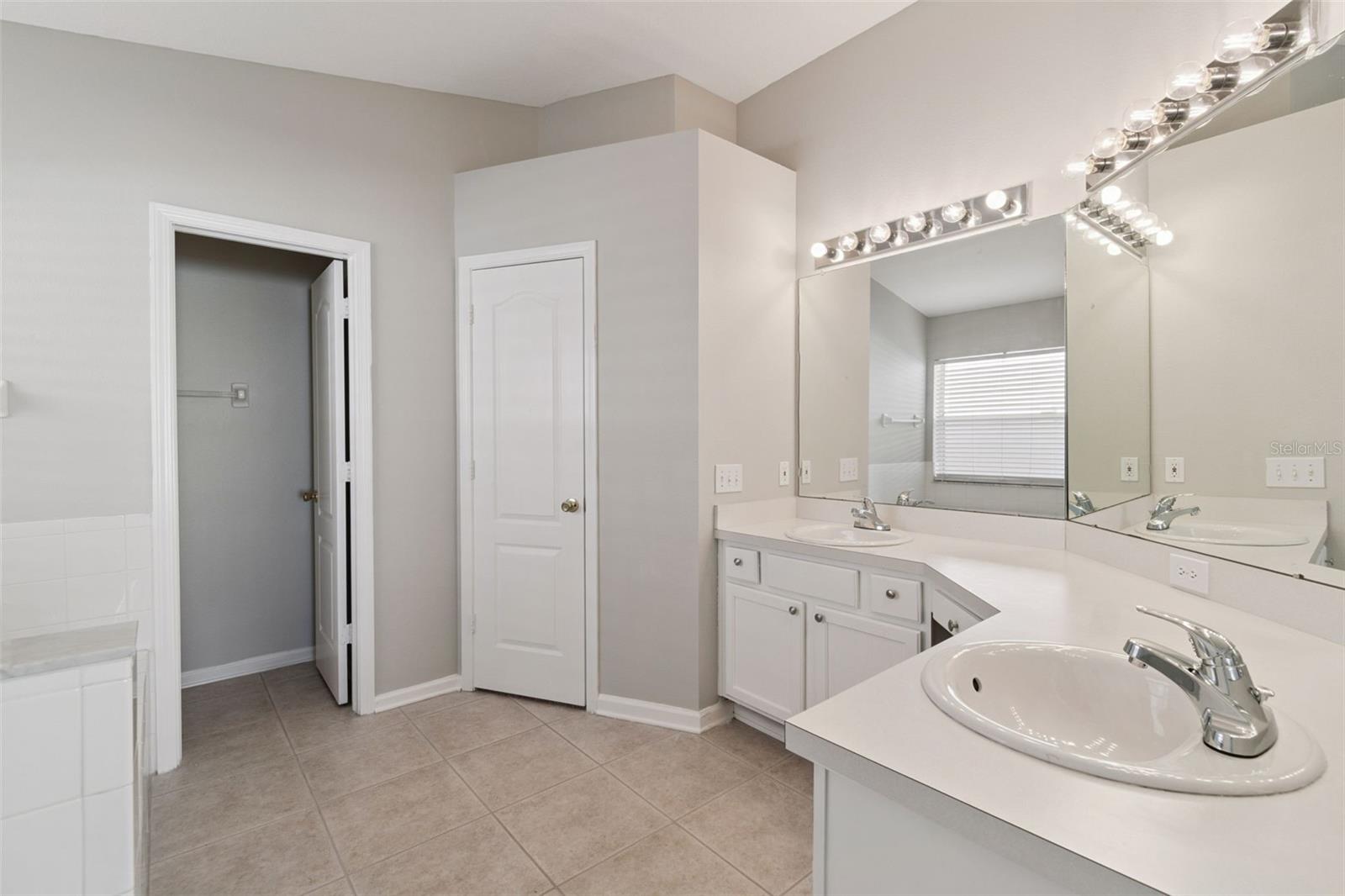 13226 EVENING SUNSET LN, RIVERVIEW, FL, 33579