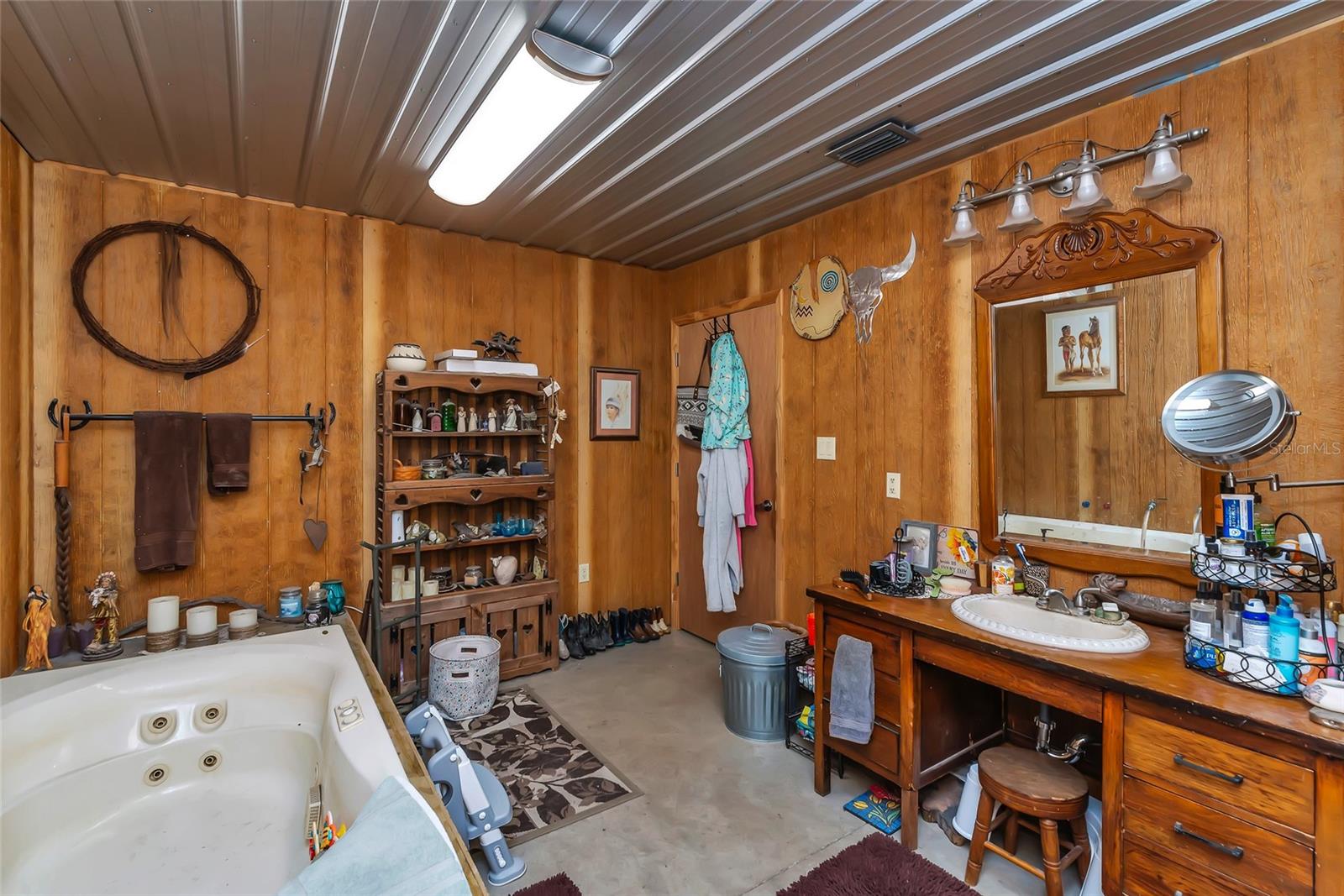 15750 WILSON RD, SARASOTA, FL, 34240