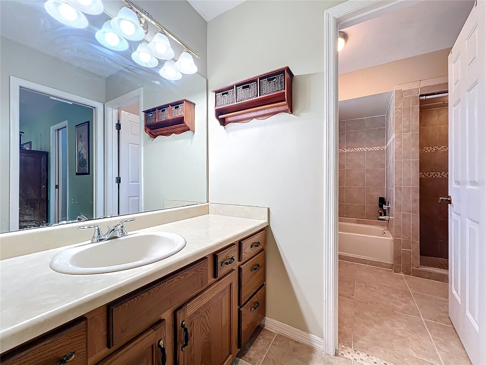 1951 GREEN MEADOW LN, ORLANDO, FL, 32825