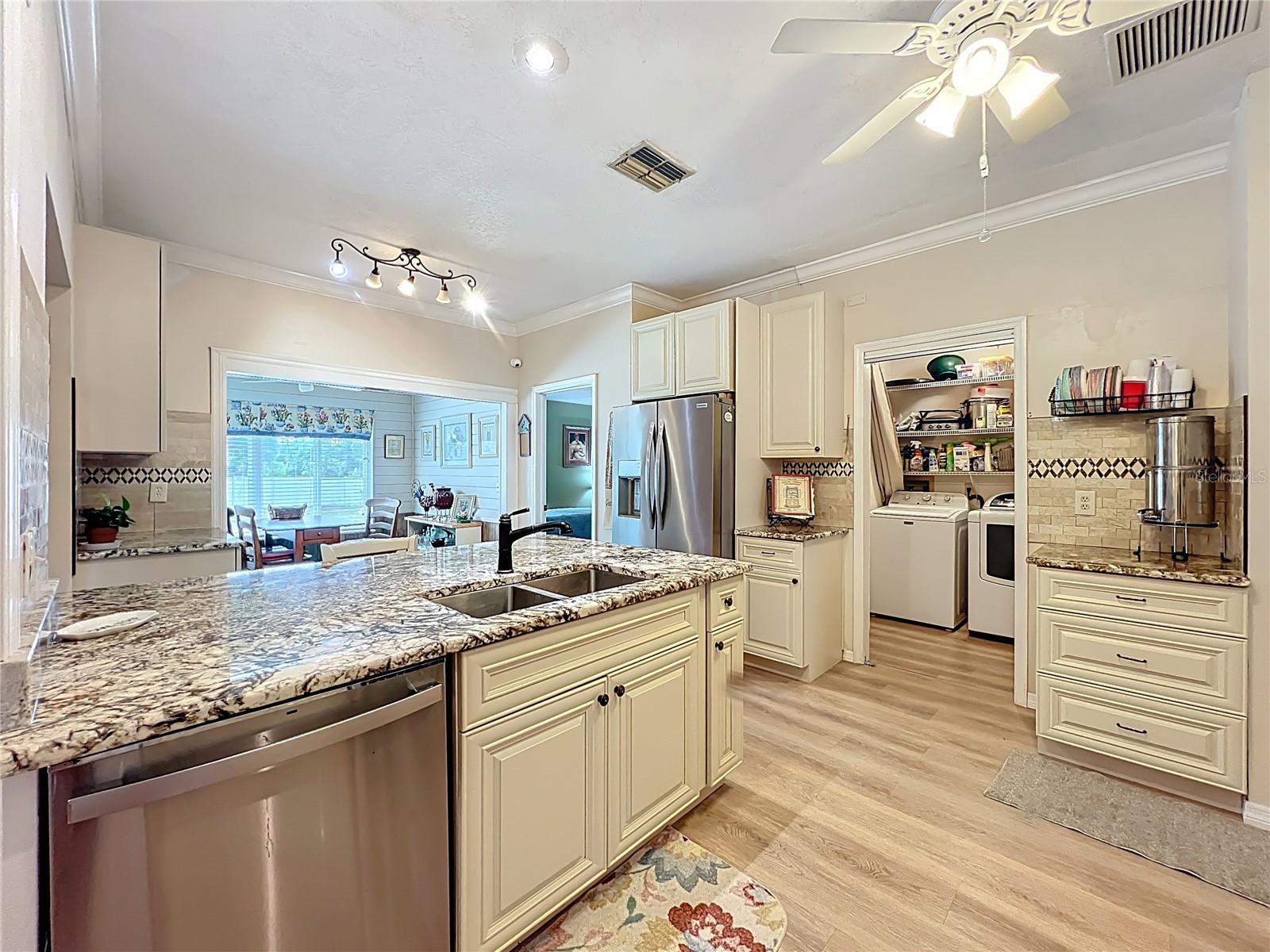 1951 GREEN MEADOW LN, ORLANDO, FL, 32825