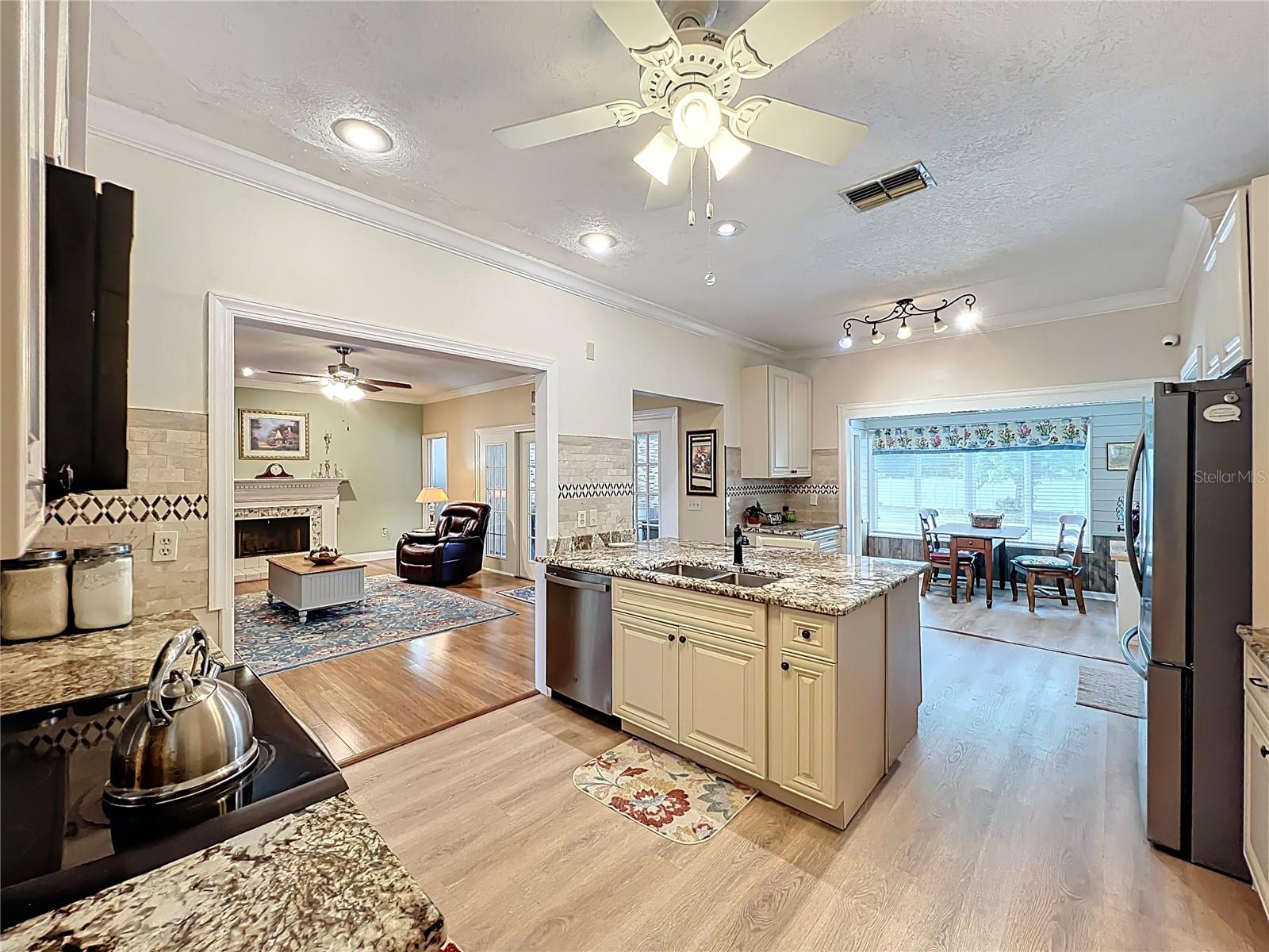 1951 GREEN MEADOW LN, ORLANDO, FL, 32825