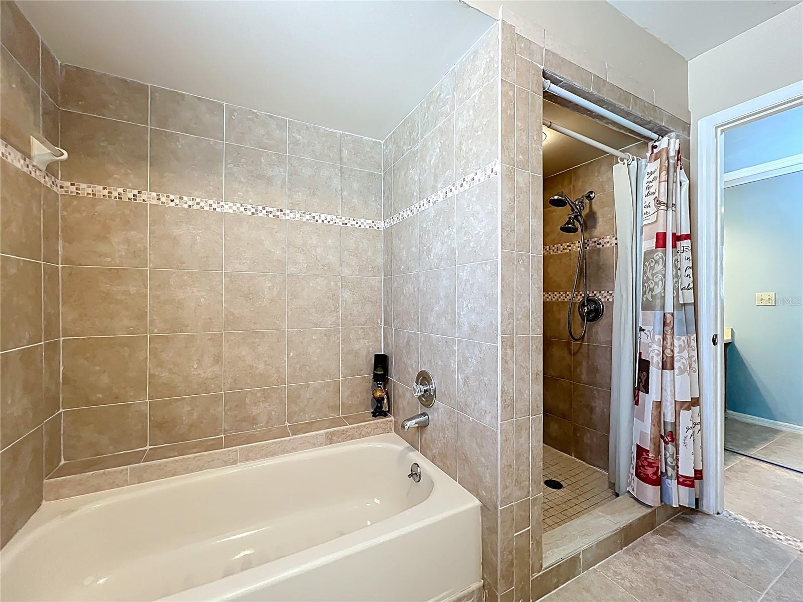 1951 GREEN MEADOW LN, ORLANDO, FL, 32825