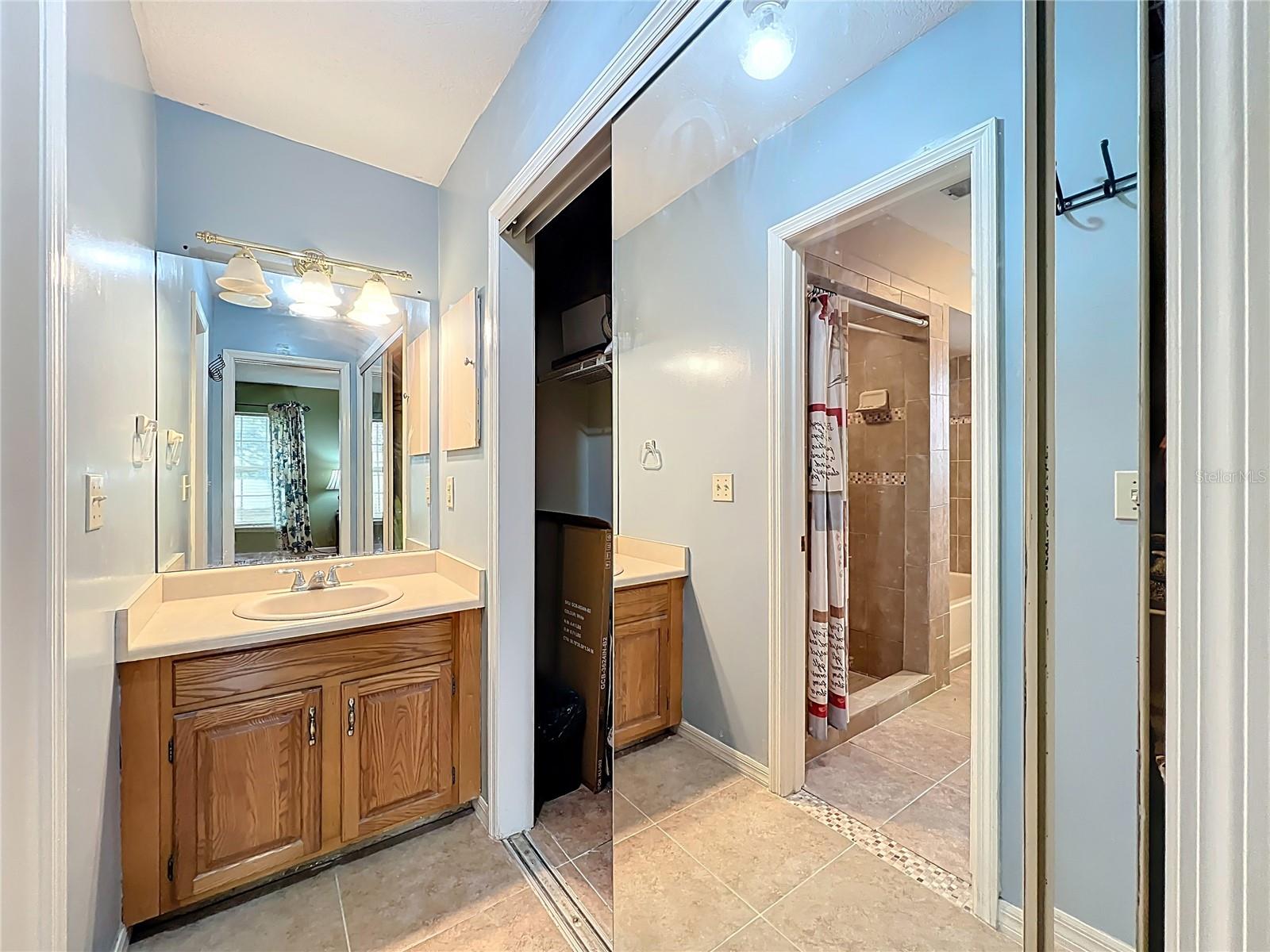 1951 GREEN MEADOW LN, ORLANDO, FL, 32825