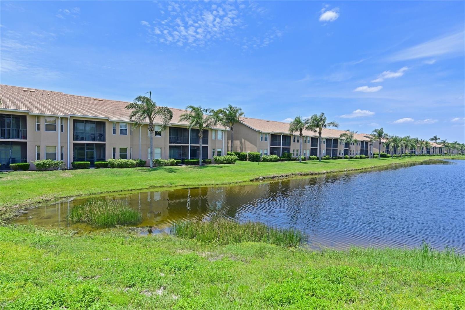 1011 FAIRWAYCOVE LN #202, BRADENTON, FL, 34212