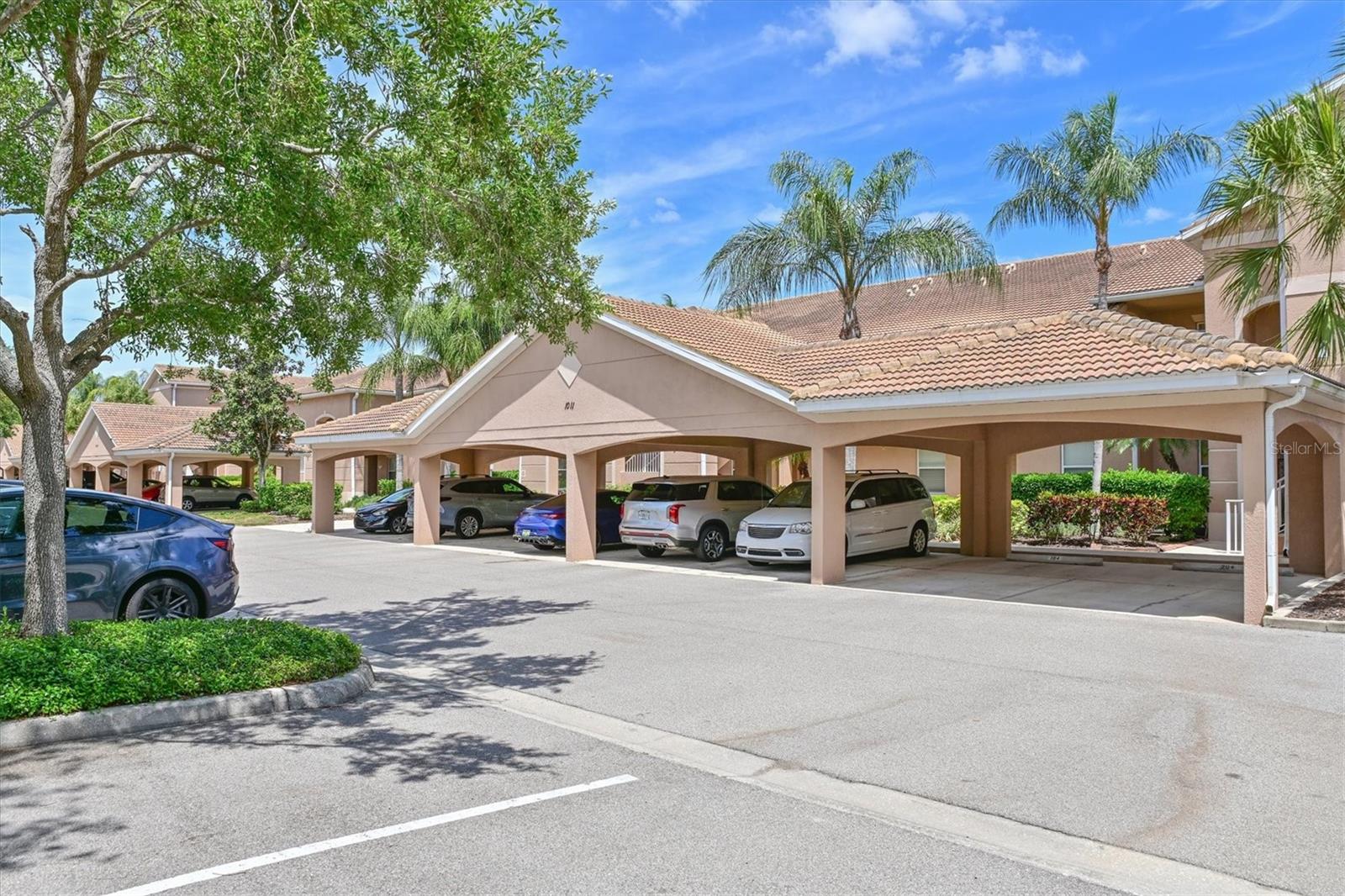 1011 FAIRWAYCOVE LN #202, BRADENTON, FL, 34212