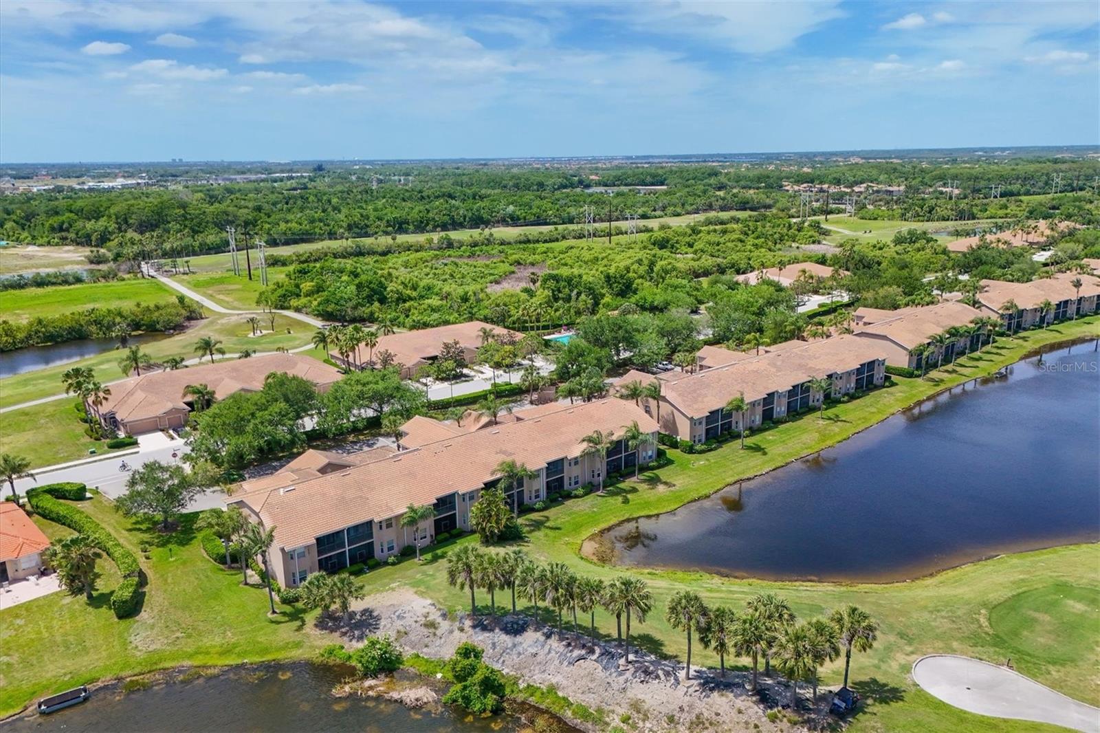 1011 FAIRWAYCOVE LN #202, BRADENTON, FL, 34212