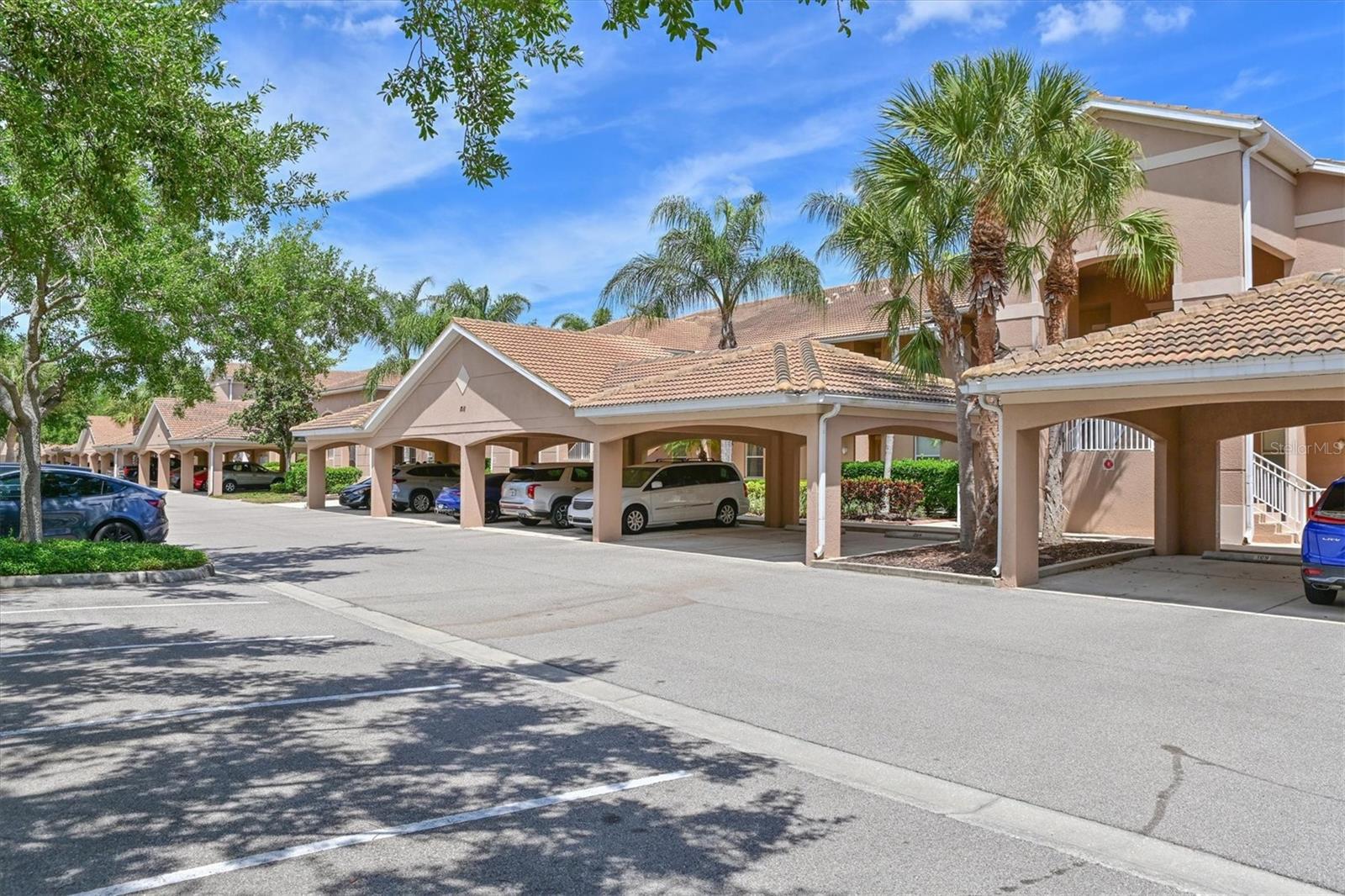 1011 FAIRWAYCOVE LN #202, BRADENTON, FL, 34212