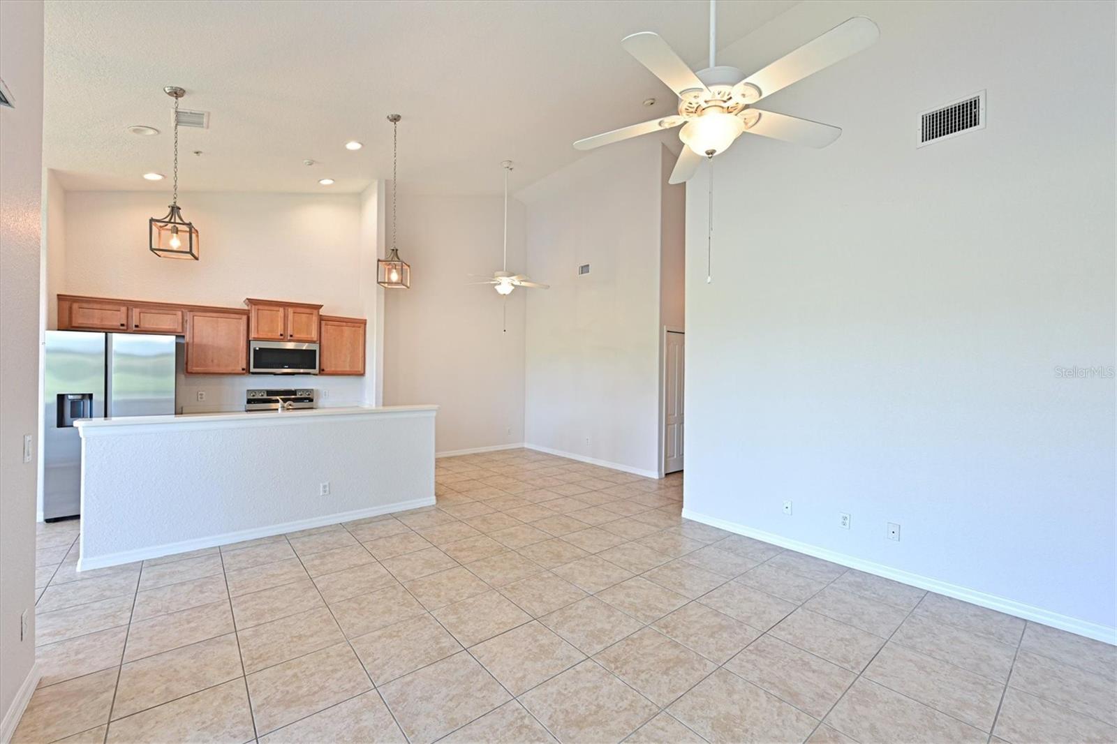 1011 FAIRWAYCOVE LN #202, BRADENTON, FL, 34212