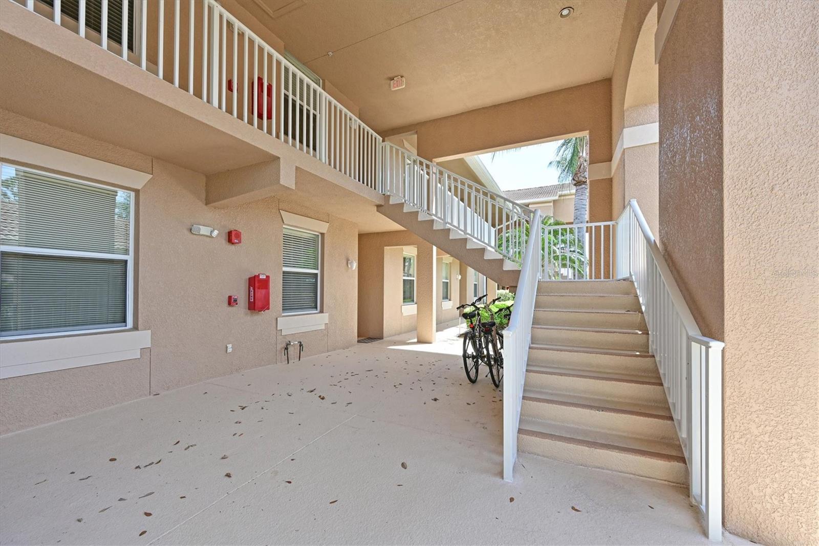 1011 FAIRWAYCOVE LN #202, BRADENTON, FL, 34212