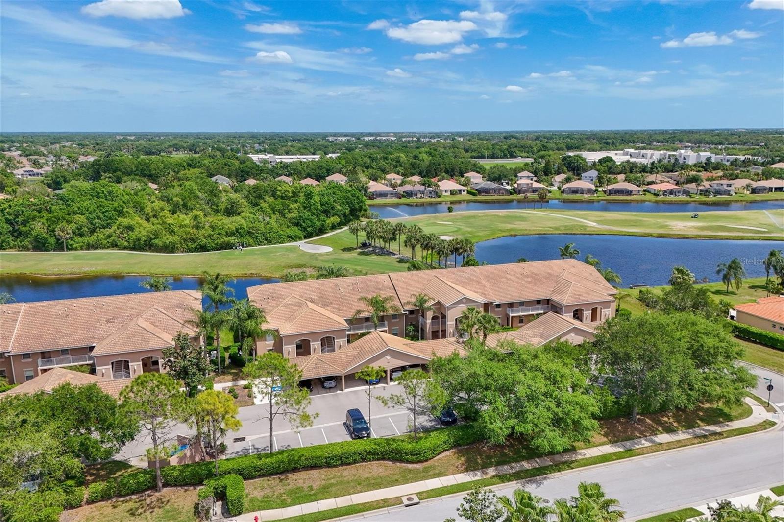 1011 FAIRWAYCOVE LN #202, BRADENTON, FL, 34212