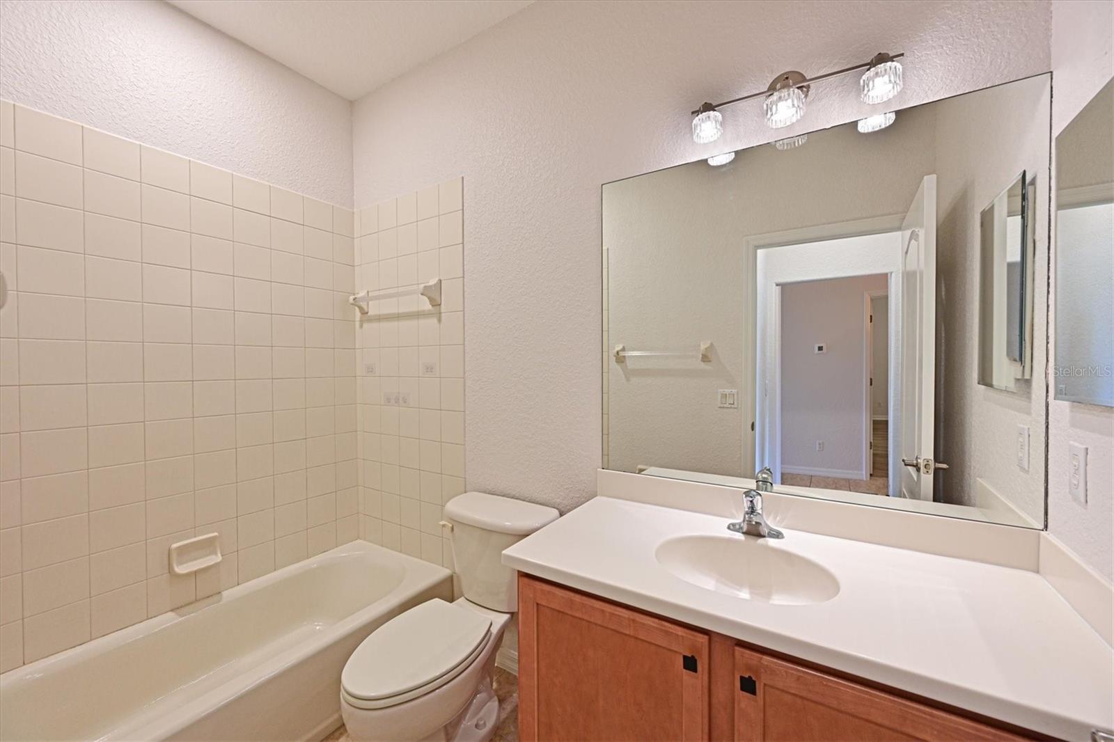 1011 FAIRWAYCOVE LN #202, BRADENTON, FL, 34212