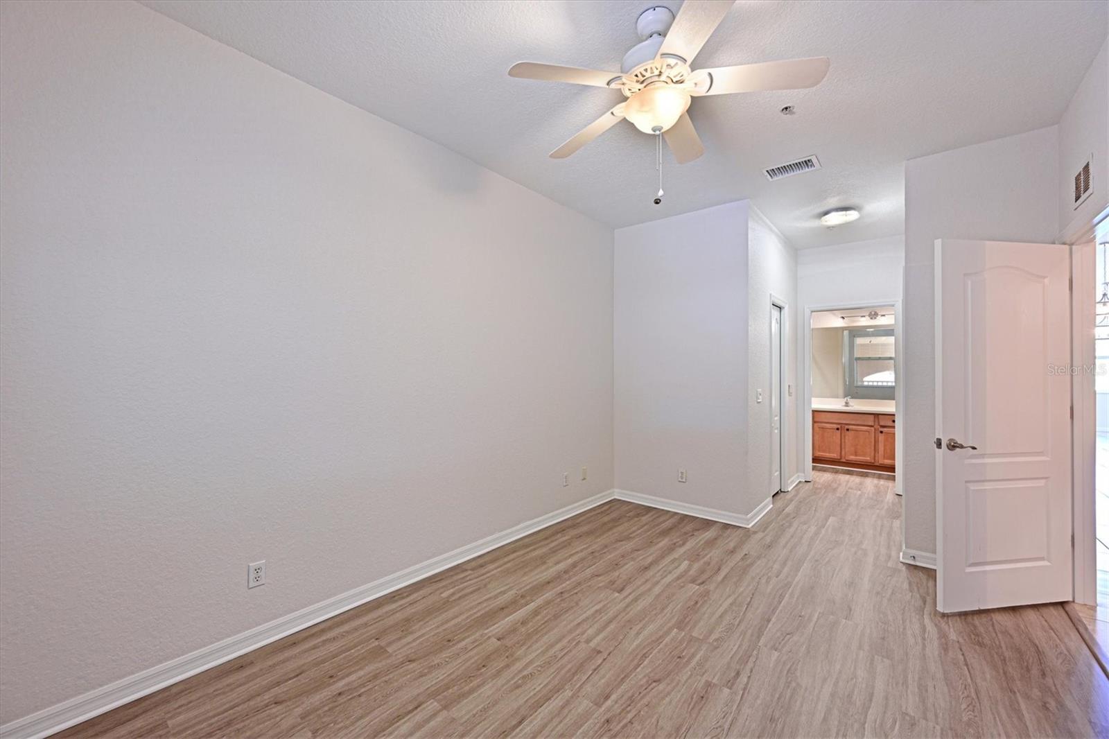 1011 FAIRWAYCOVE LN #202, BRADENTON, FL, 34212