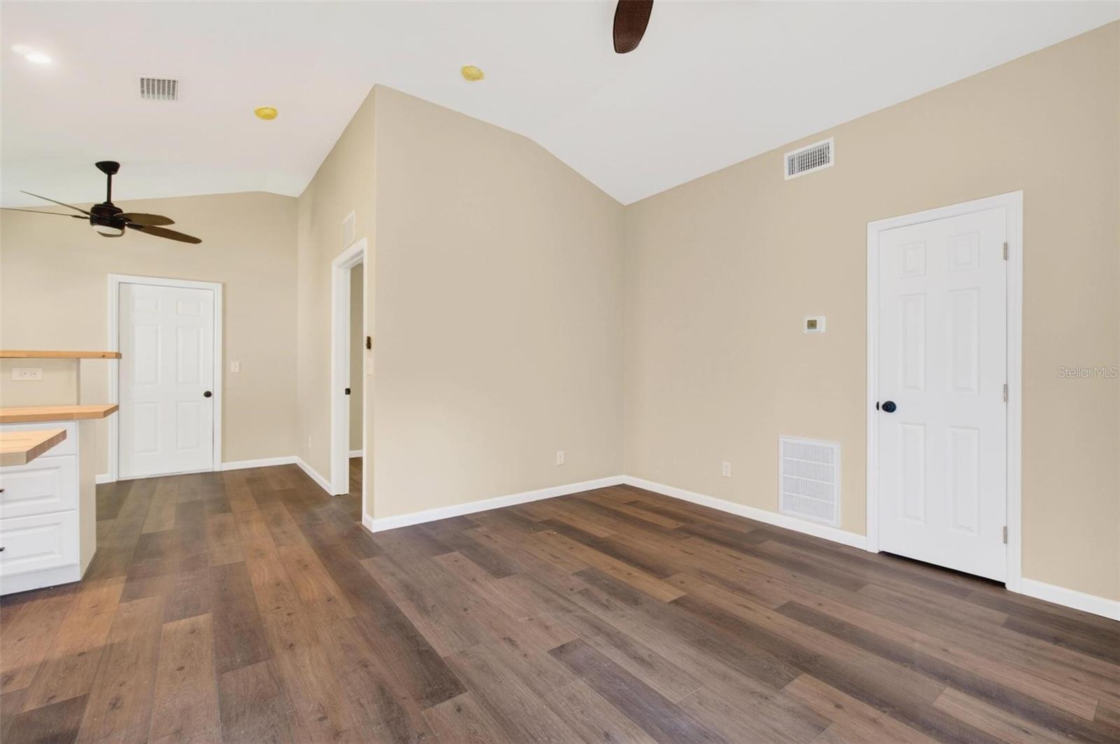 5218 1ST AVE S, ST PETERSBURG, FL, 33707