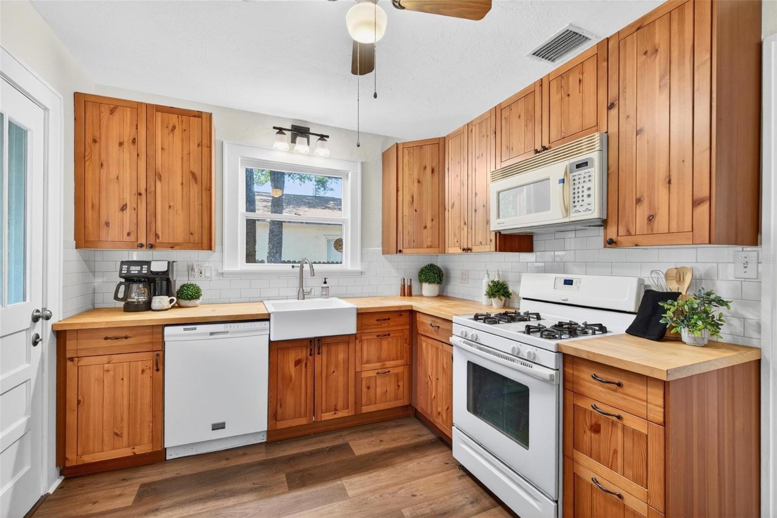 5218 1ST AVE S, ST PETERSBURG, FL, 33707