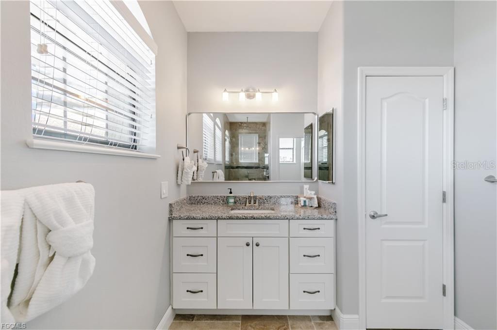 2003 NE 10TH PL, CAPE CORAL, FL, 33909