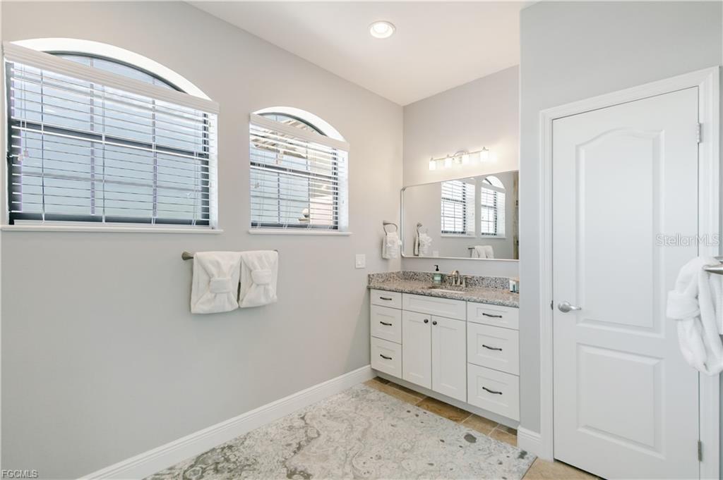 2003 NE 10TH PL, CAPE CORAL, FL, 33909