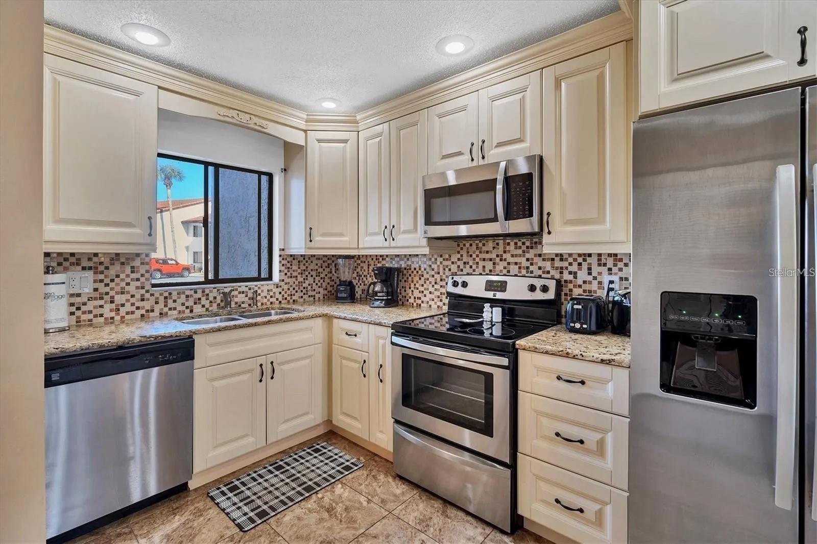 1624 STICKNEY POINT RD #108, SARASOTA, FL, 34231