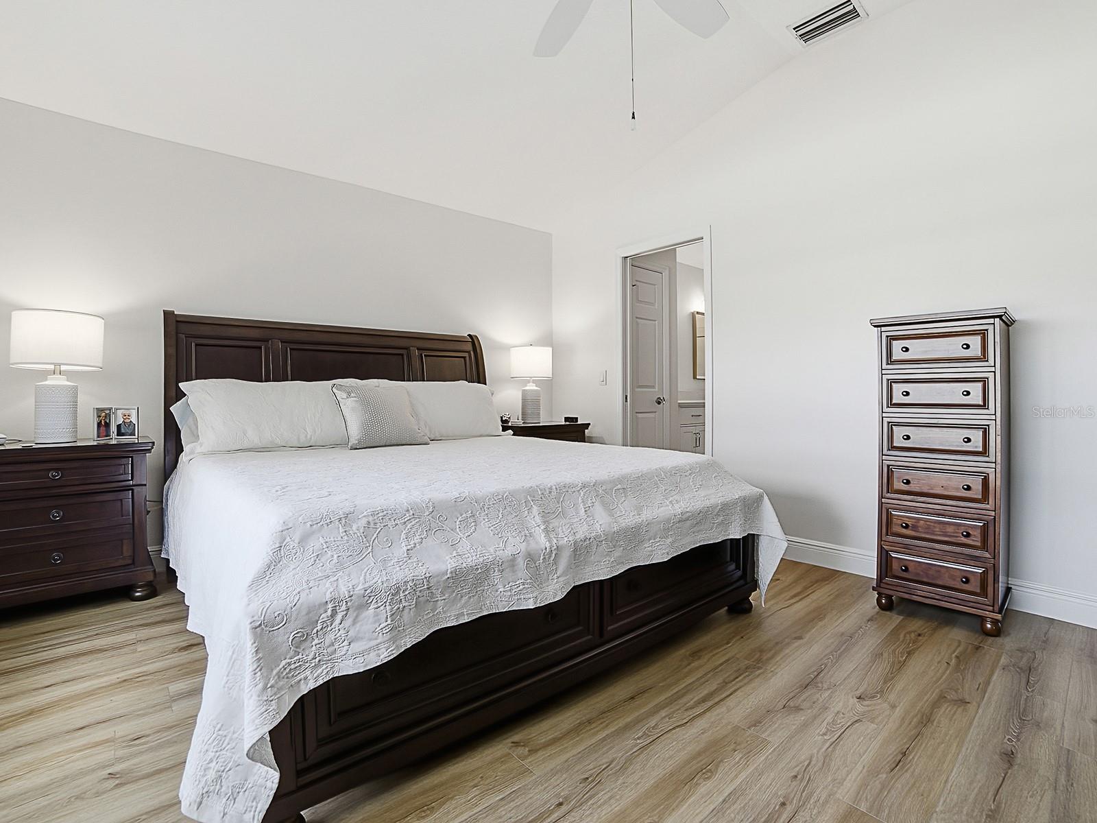 2064 EDENTON TER, THE VILLAGES, FL, 32162