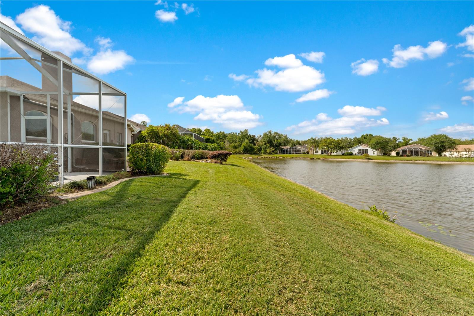 9442 HUNTERS POND DR, TAMPA, FL, 33647