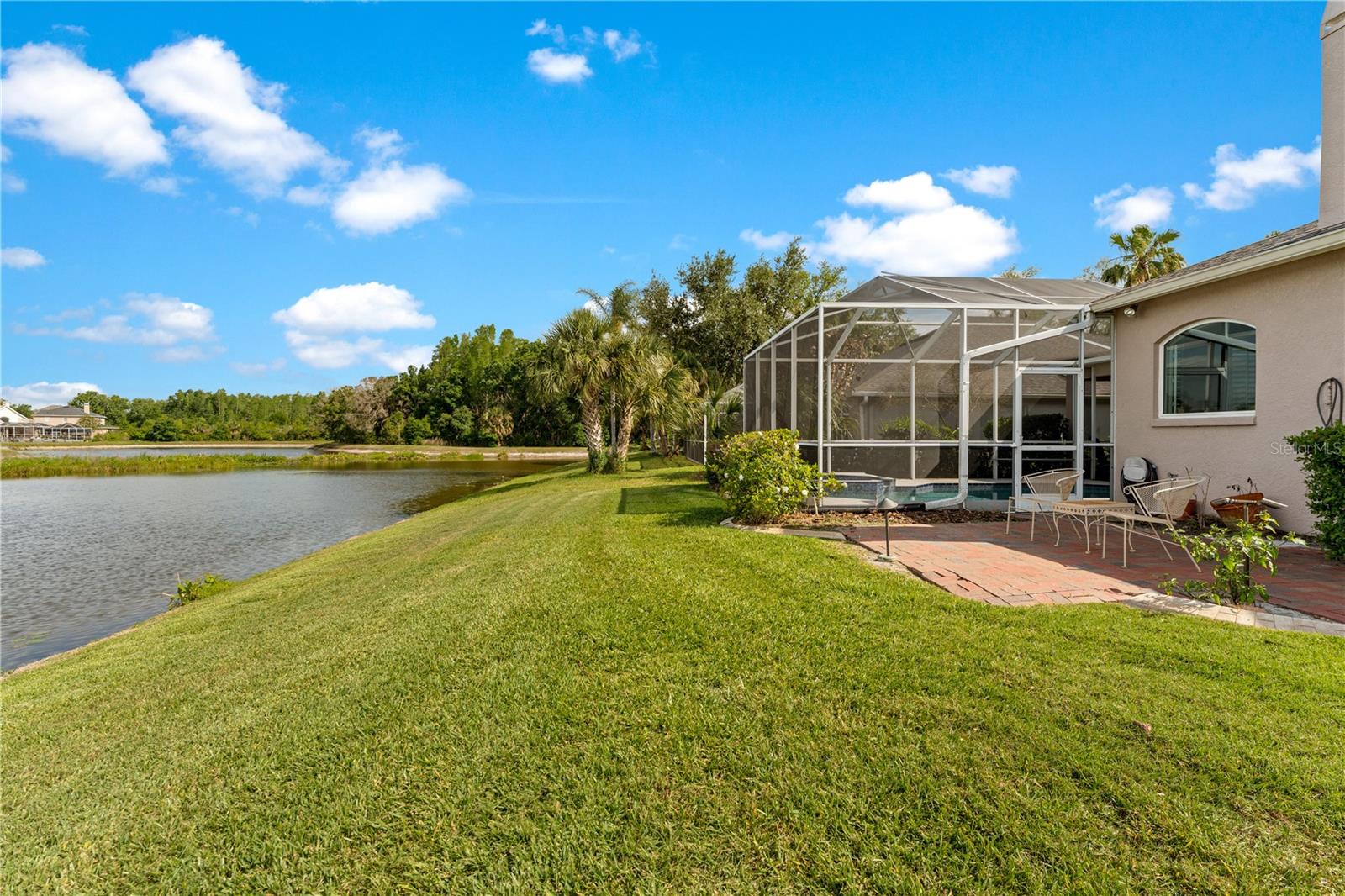 9442 HUNTERS POND DR, TAMPA, FL, 33647