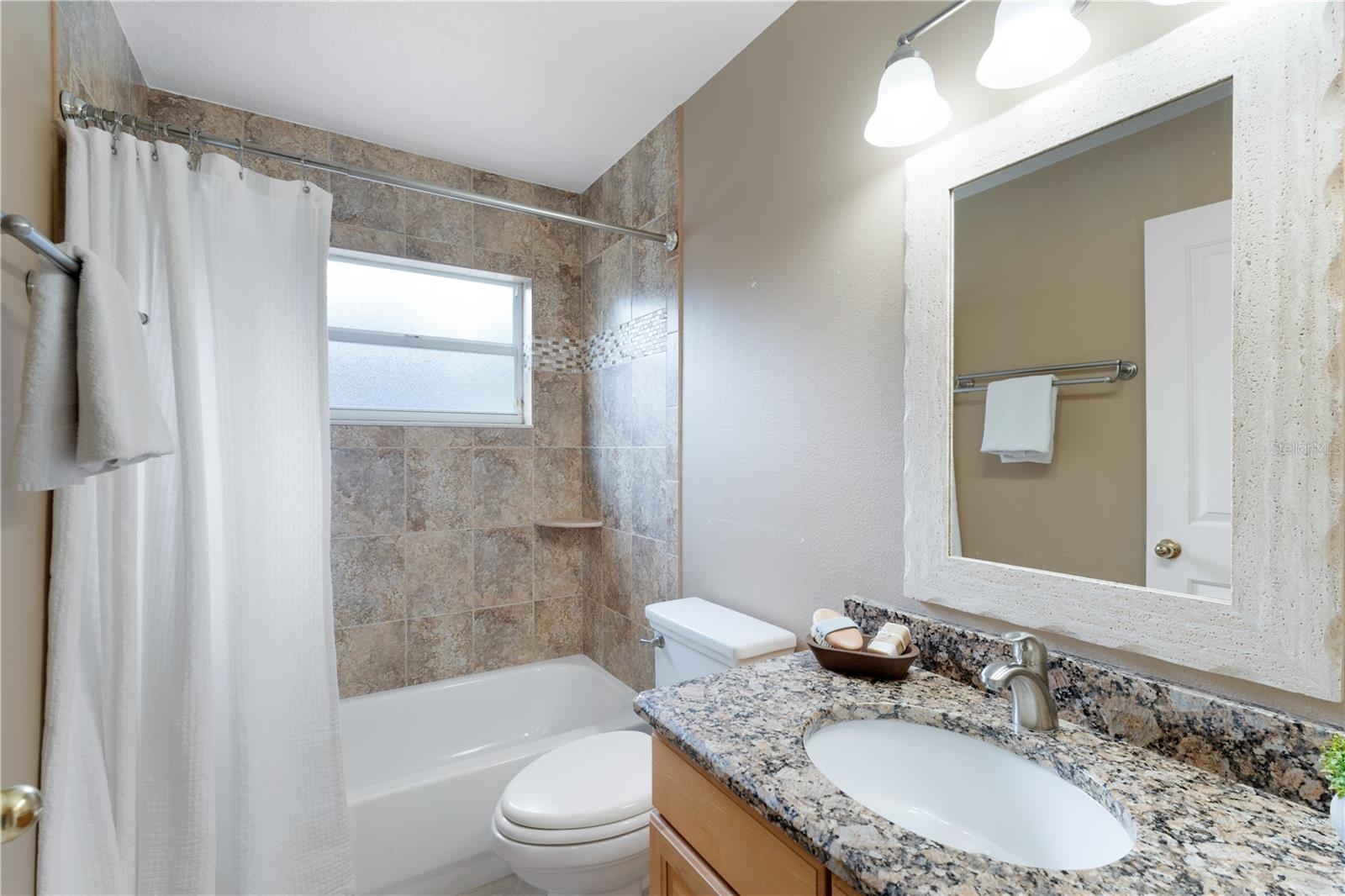 9442 HUNTERS POND DR, TAMPA, FL, 33647