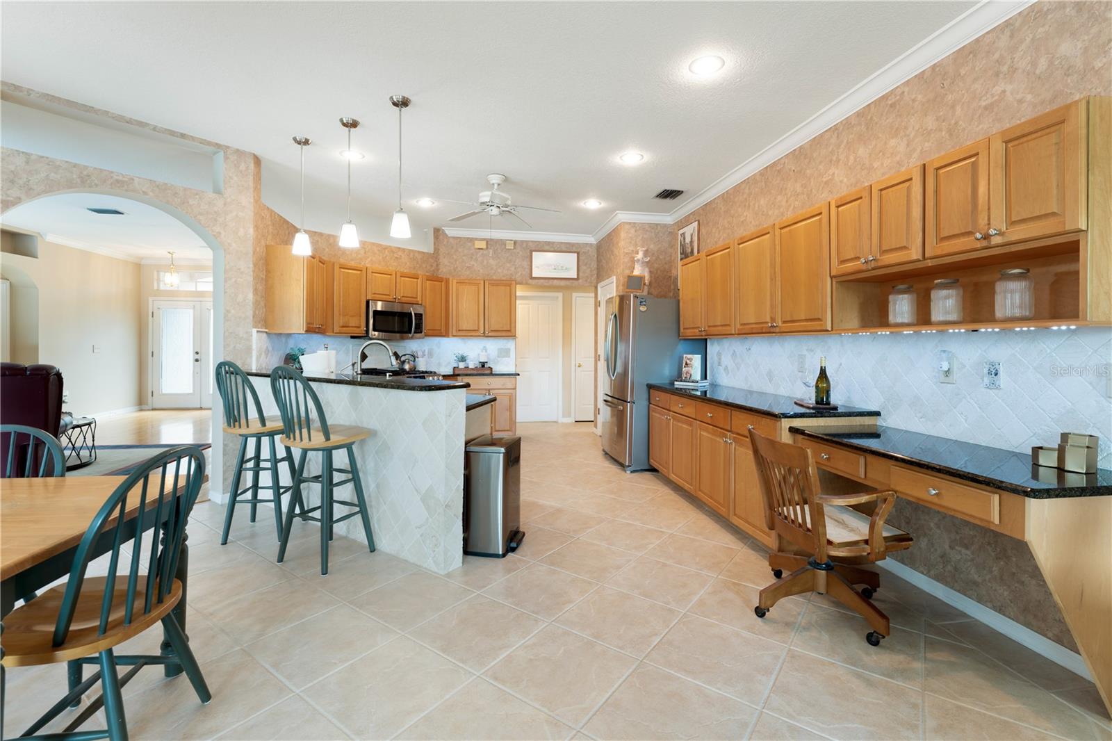 9442 HUNTERS POND DR, TAMPA, FL, 33647