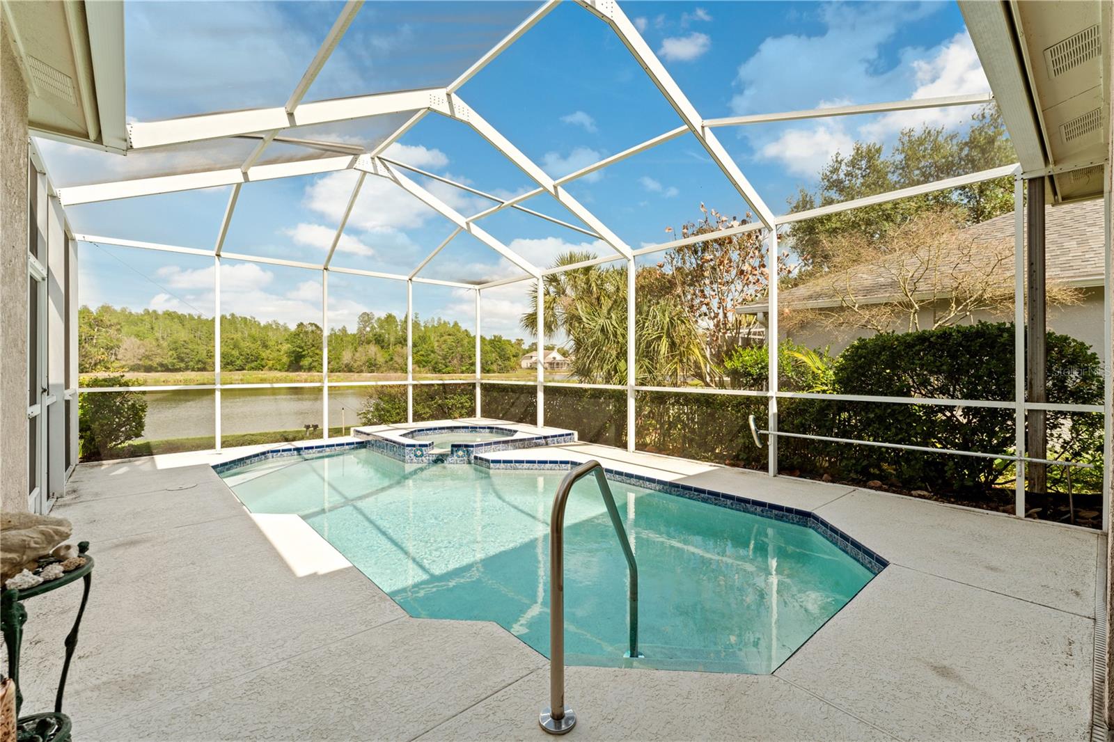 9442 HUNTERS POND DR, TAMPA, FL, 33647