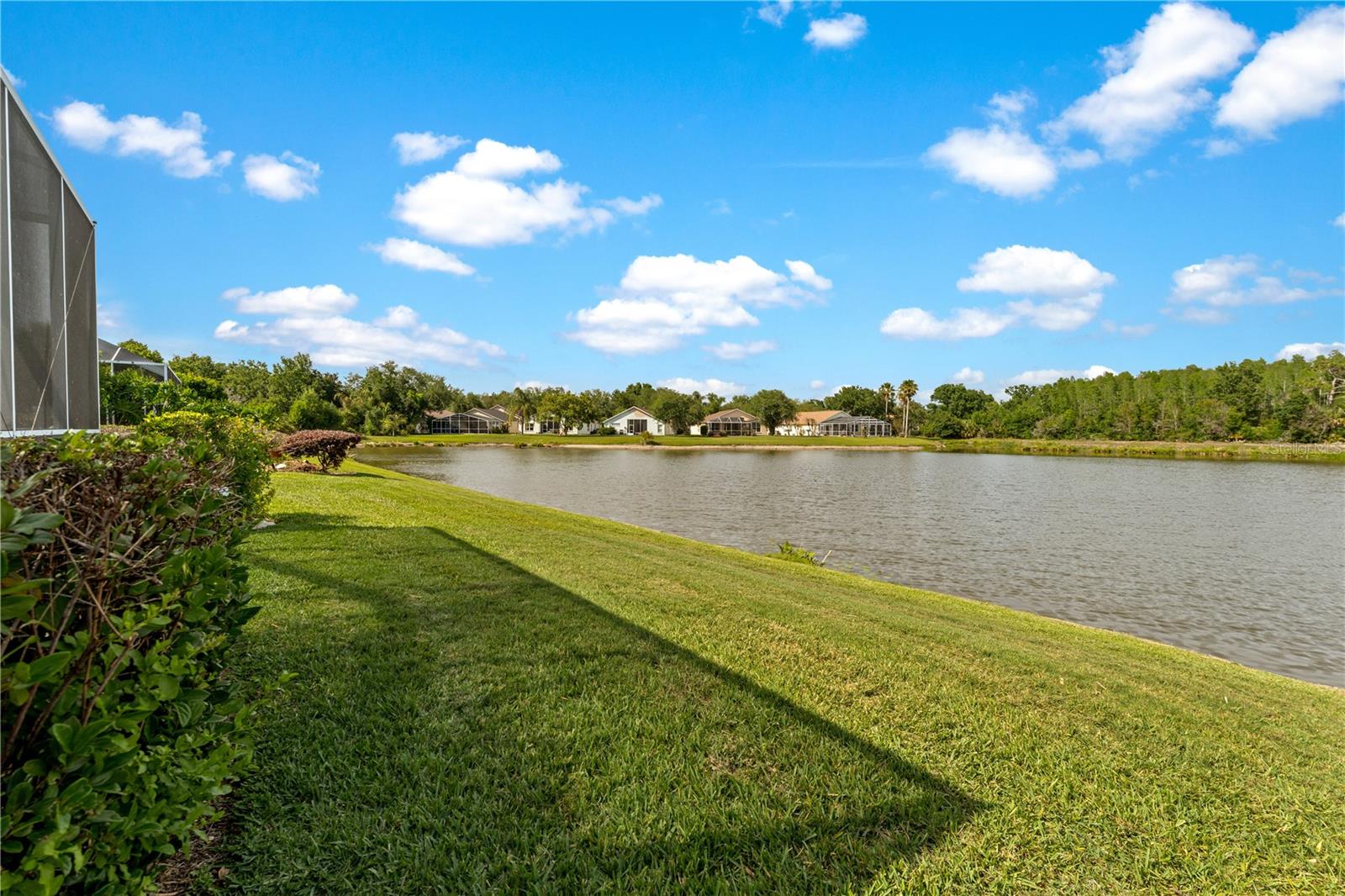 9442 HUNTERS POND DR, TAMPA, FL, 33647