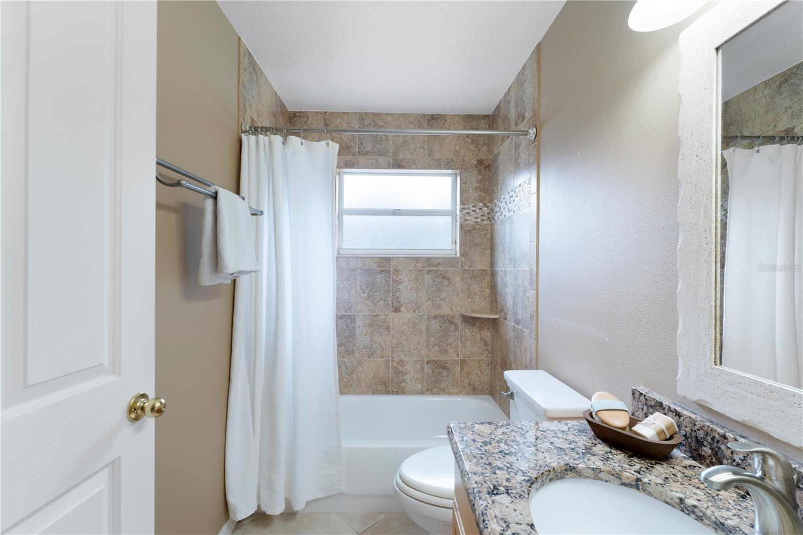 9442 HUNTERS POND DR, TAMPA, FL, 33647