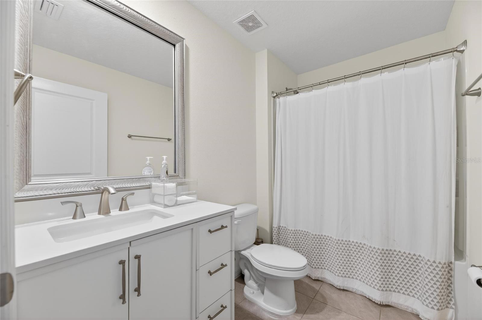 3255 SILVER DATE DR, WIMAUMA, FL, 33598