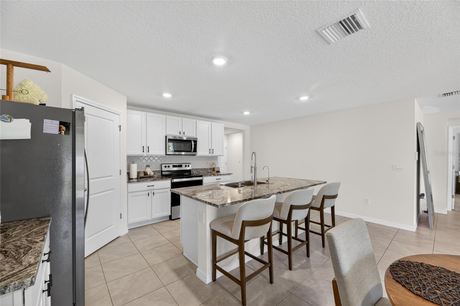 3255 SILVER DATE DR, WIMAUMA, FL, 33598