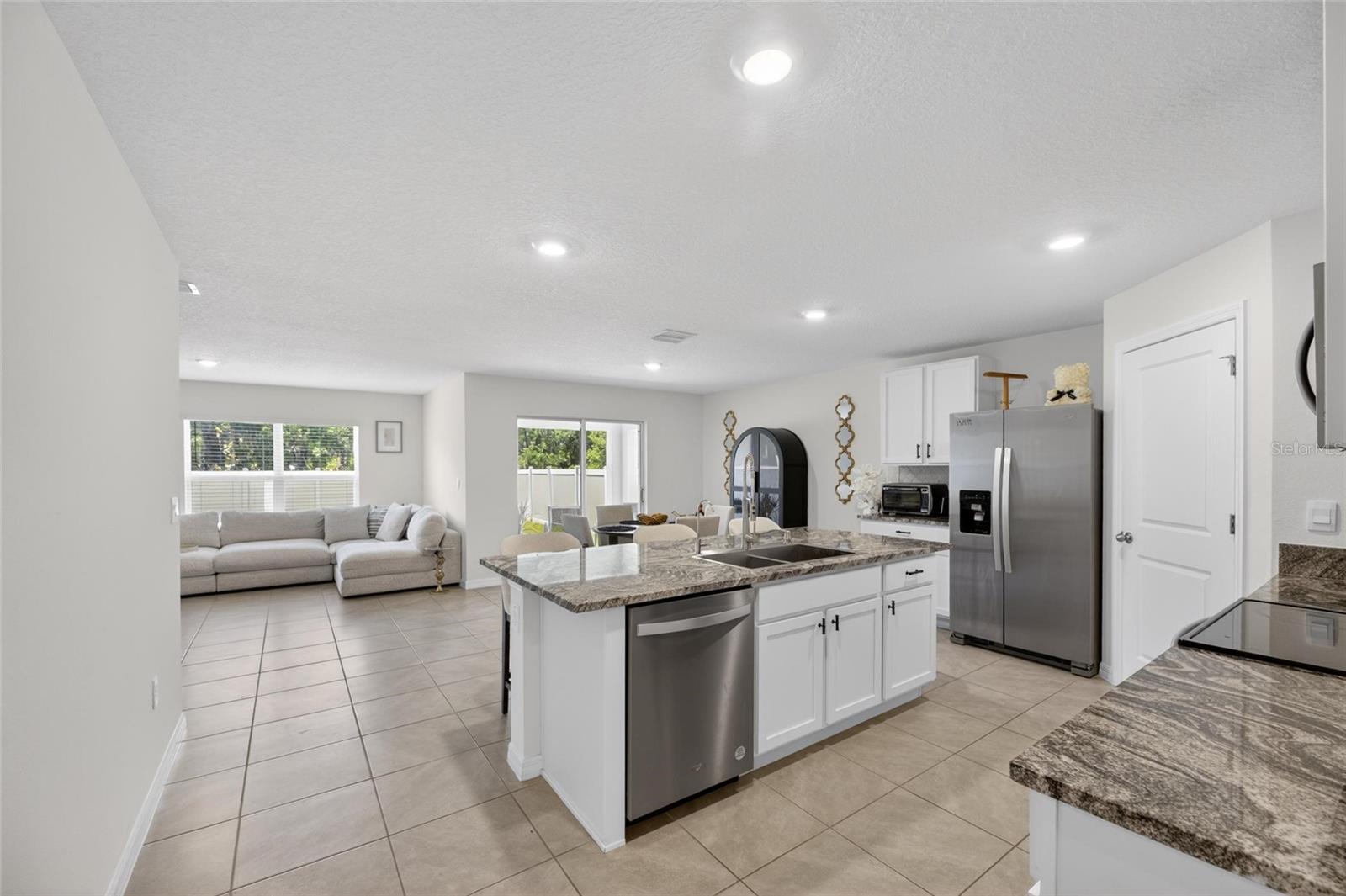 3255 SILVER DATE DR, WIMAUMA, FL, 33598