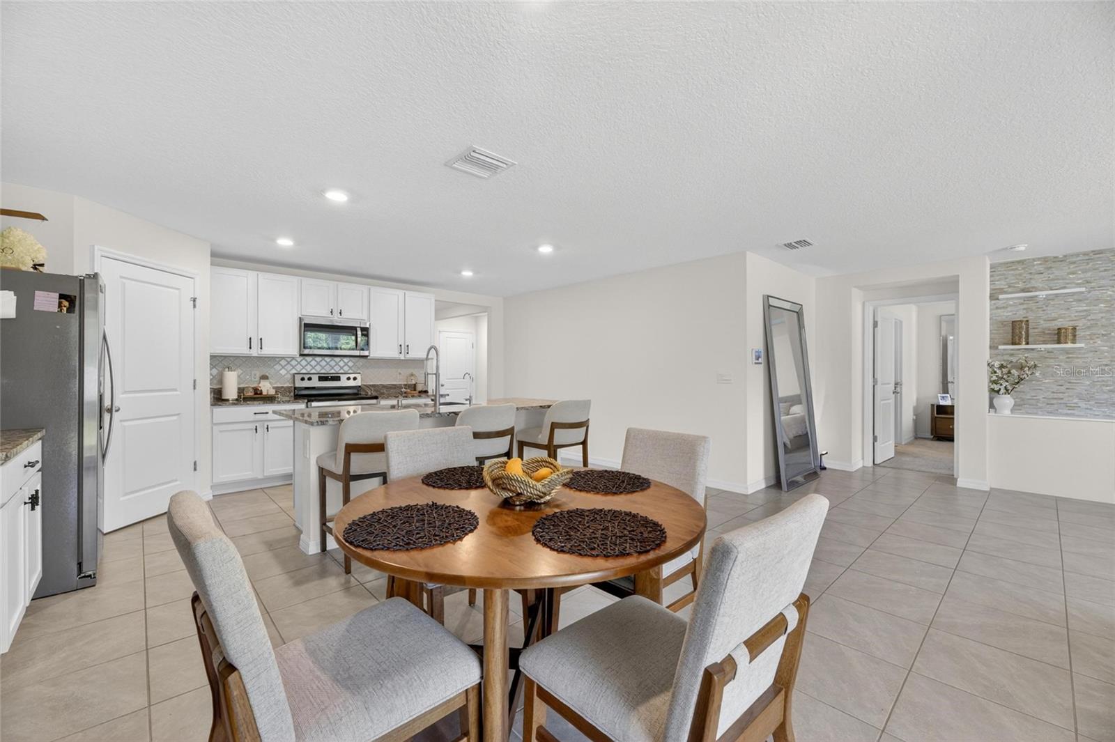 3255 SILVER DATE DR, WIMAUMA, FL, 33598