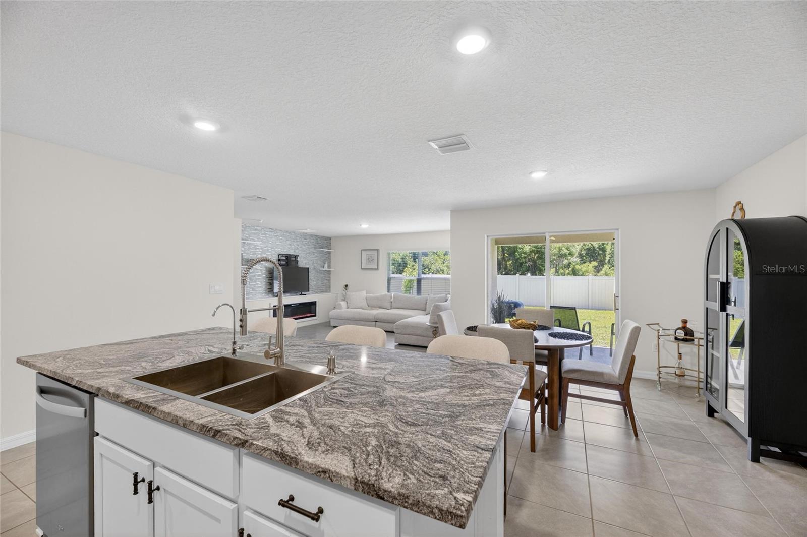 3255 SILVER DATE DR, WIMAUMA, FL, 33598