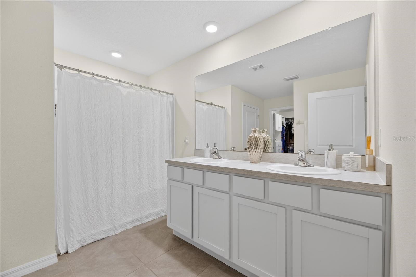 3255 SILVER DATE DR, WIMAUMA, FL, 33598