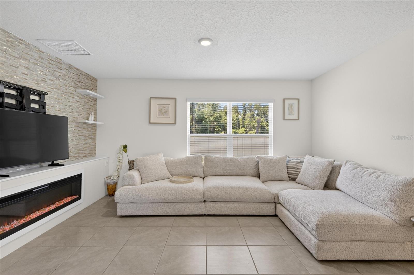 3255 SILVER DATE DR, WIMAUMA, FL, 33598