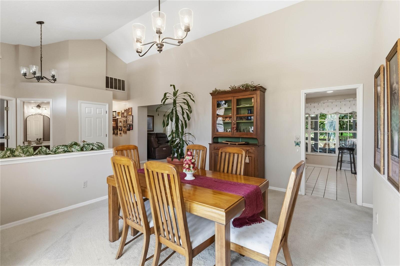 2043 SAWGRASS DR, APOPKA, FL, 32712