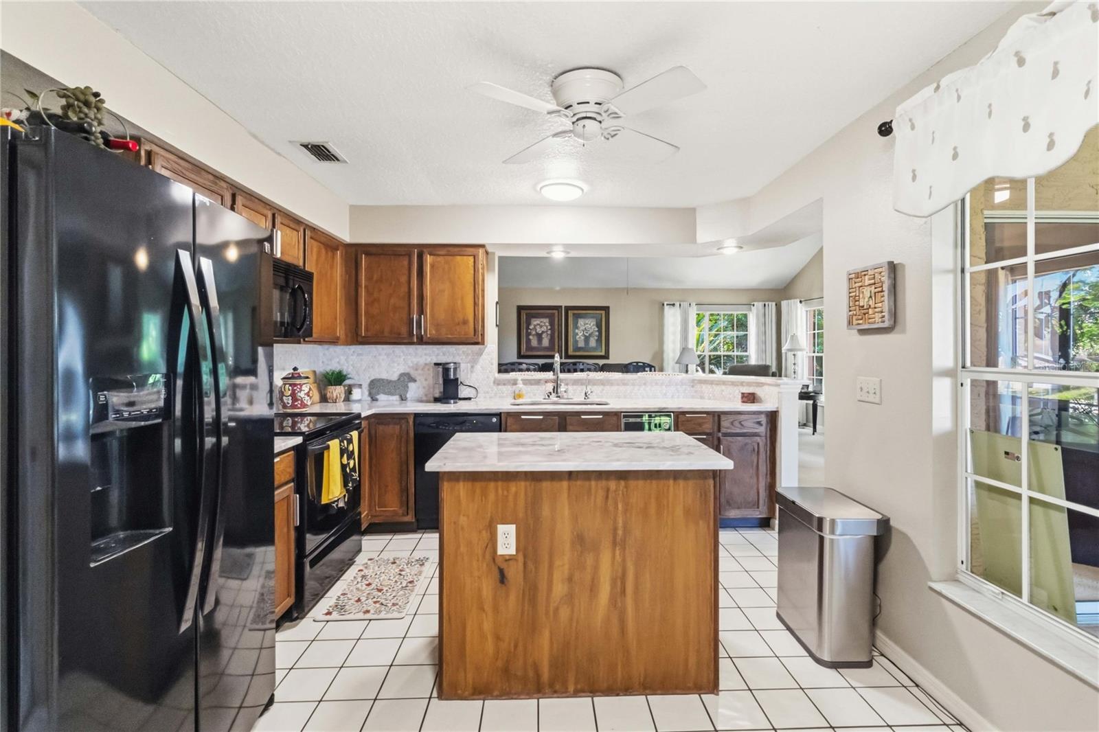 2043 SAWGRASS DR, APOPKA, FL, 32712