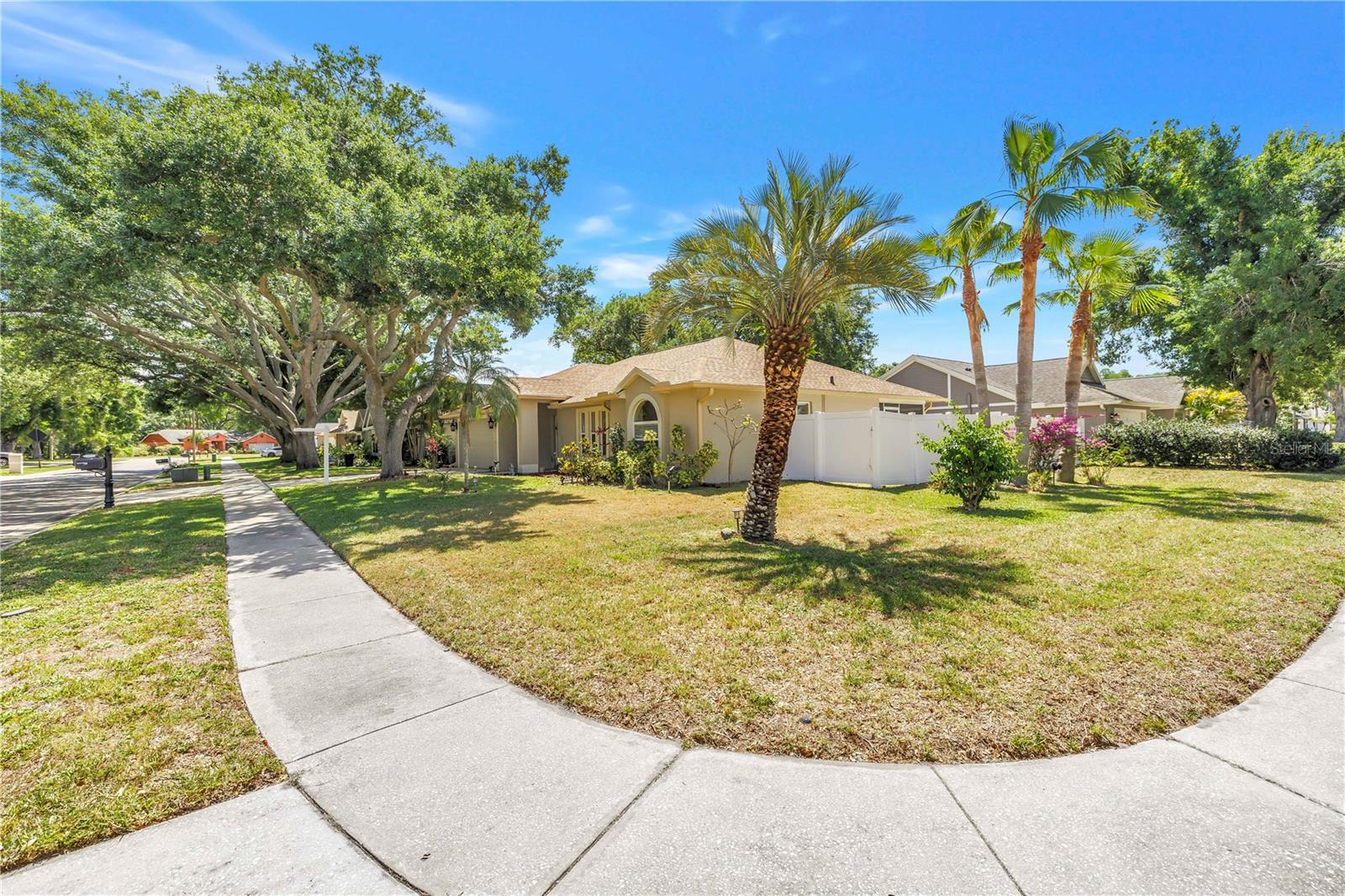 5810 BITTER ORANGE AVE, TAMPA, FL, 33625