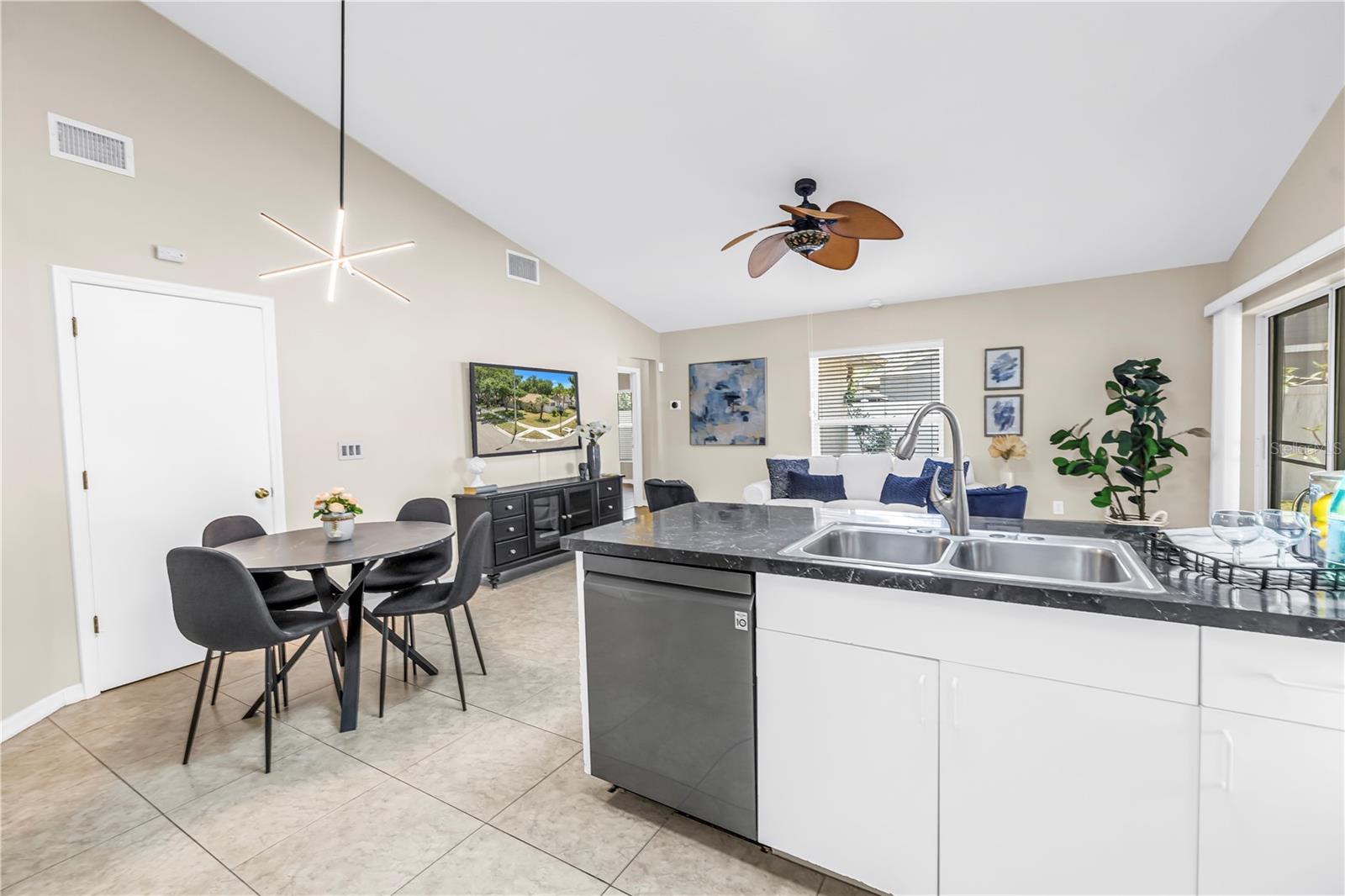 5810 BITTER ORANGE AVE, TAMPA, FL, 33625