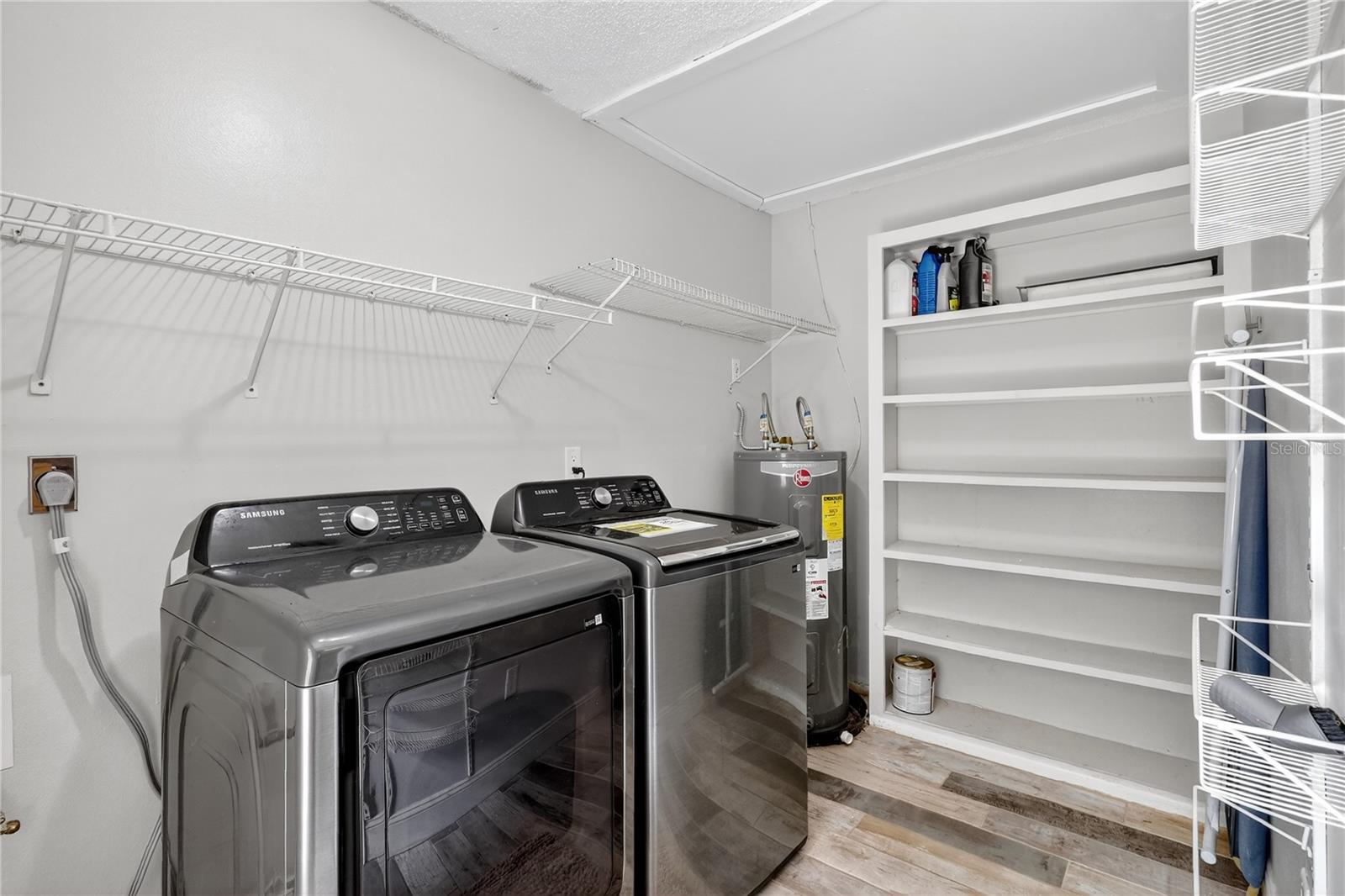 1884 SOUTHPOINTE DR, SARASOTA, FL, 34231