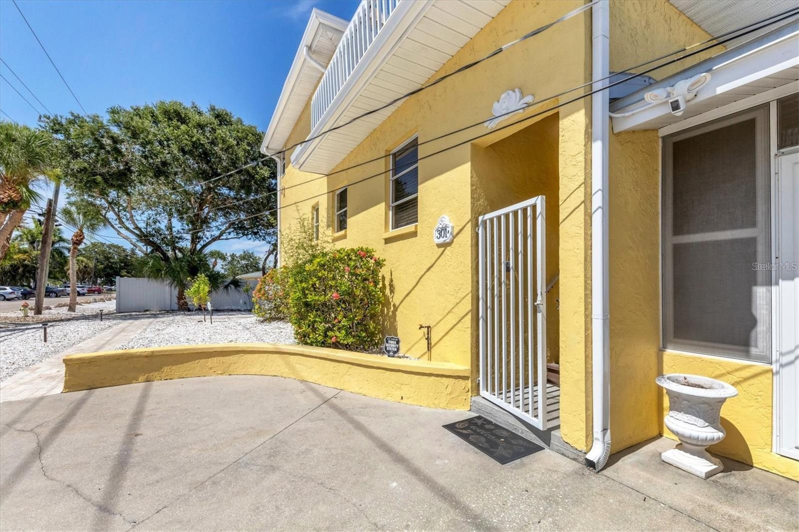 301 AVENIDA MADERA #A, SARASOTA, FL, 34242