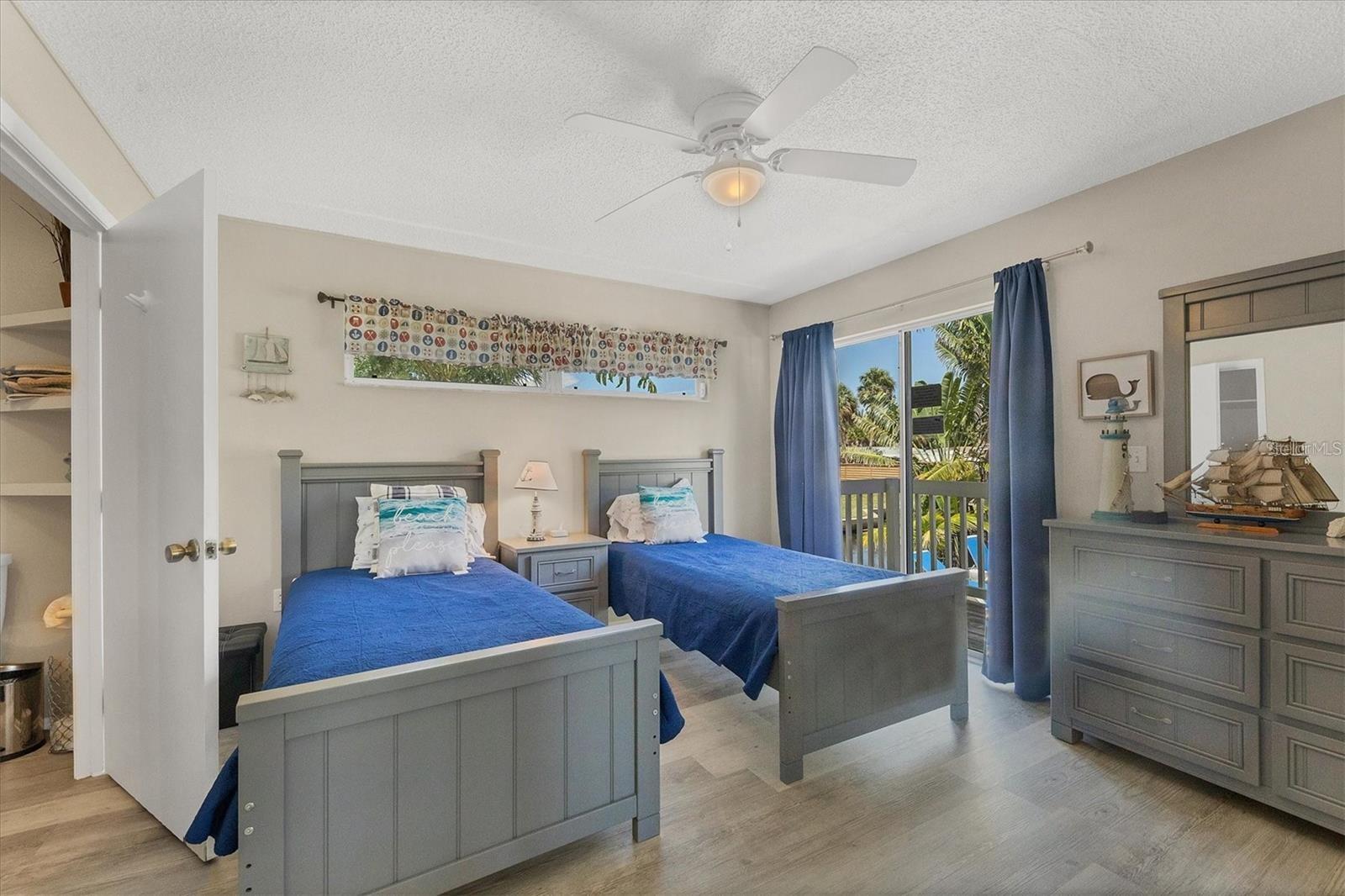 301 AVENIDA MADERA #A, SARASOTA, FL, 34242