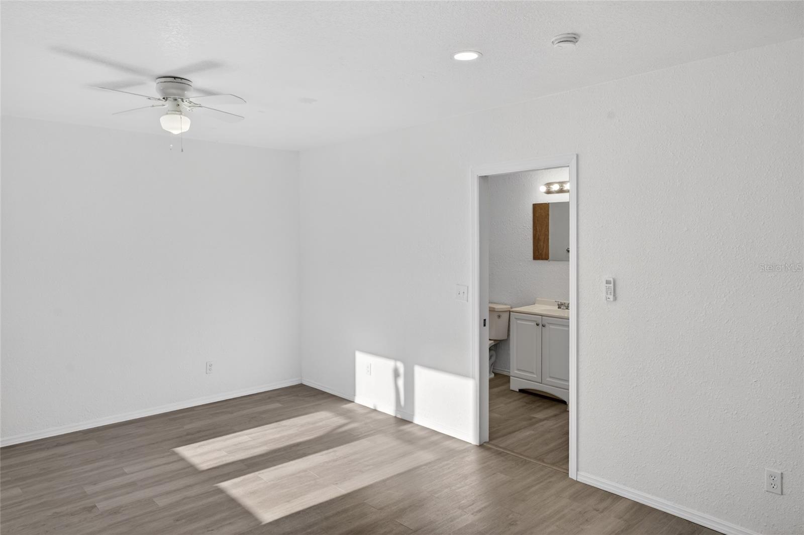 536 ROYAL PALM DR, KISSIMMEE, FL, 34743