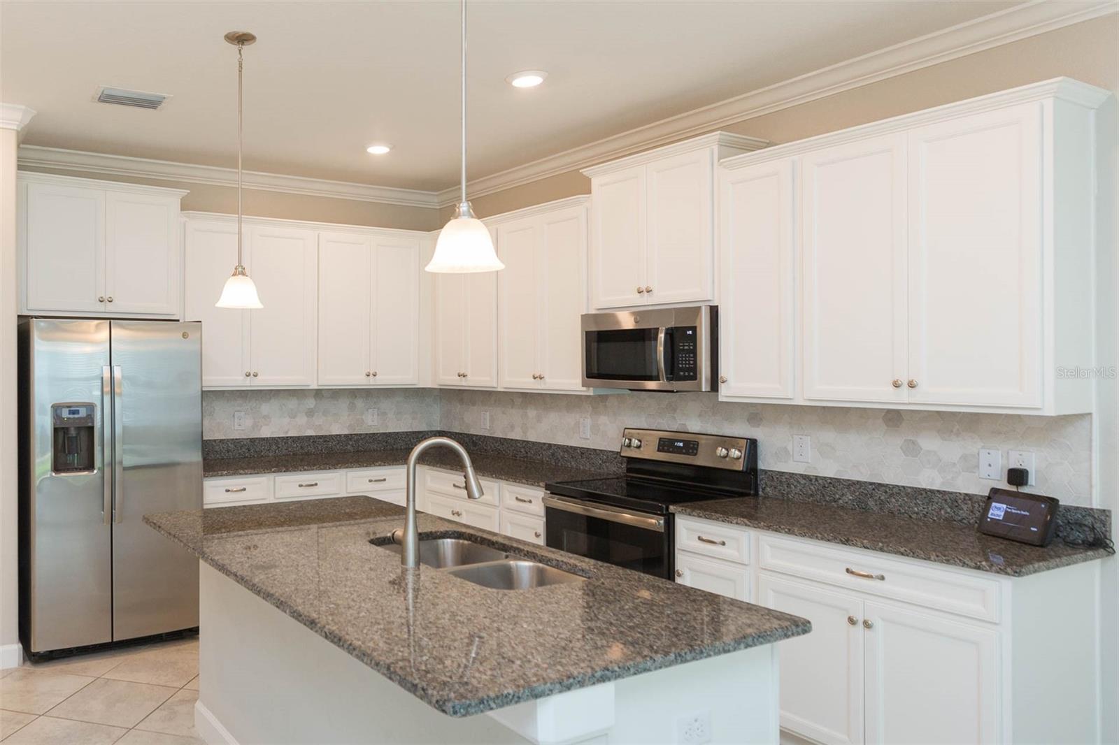 18676 NOBLE CASPIAN DR, LUTZ, FL, 33558