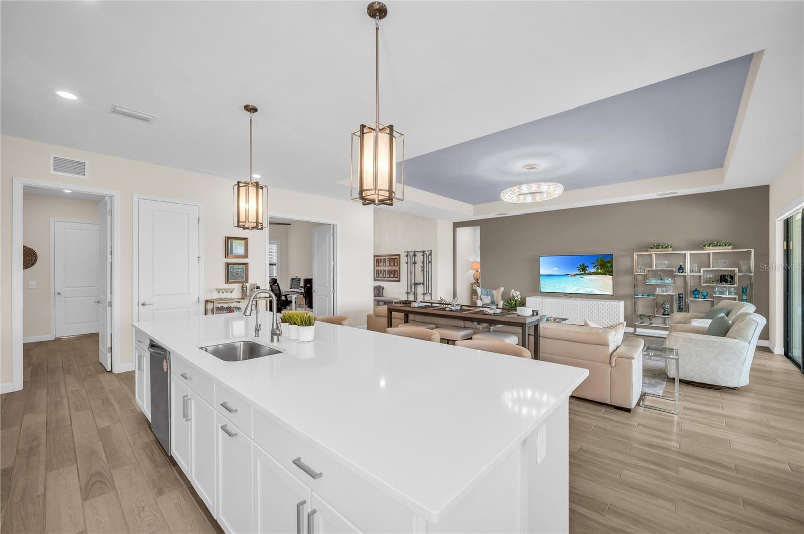 16204 TRADEWIND TER, LAKEWOOD RANCH, FL, 34211