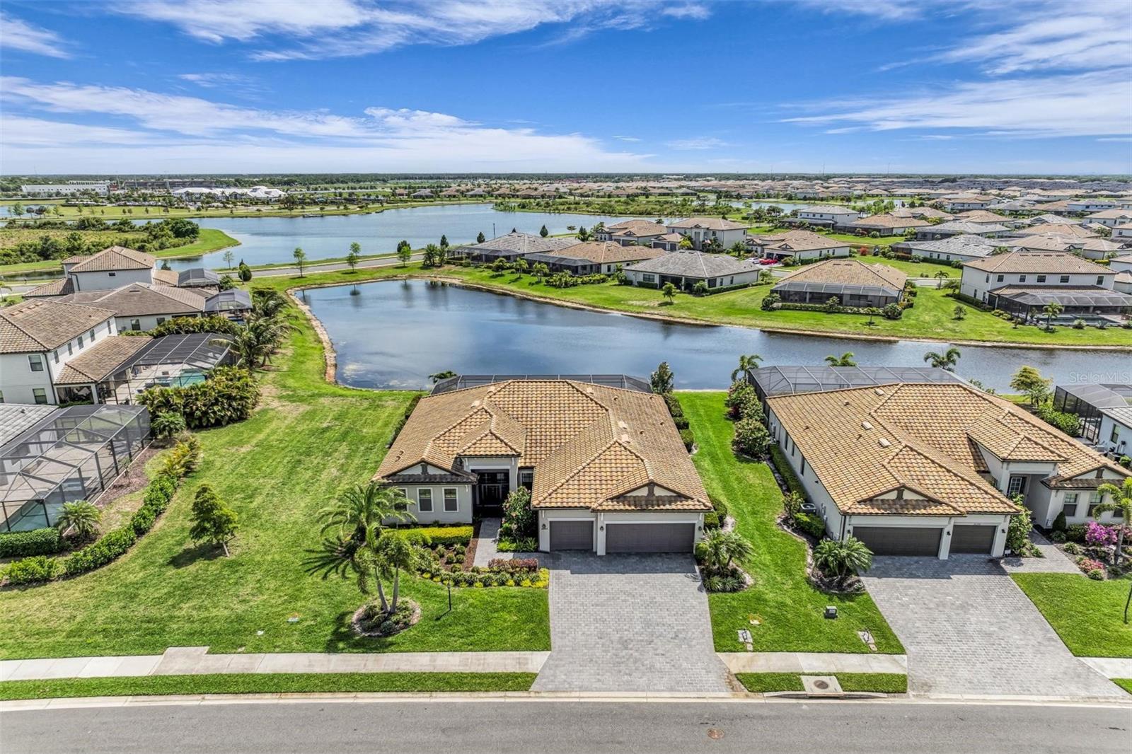 16204 TRADEWIND TER, LAKEWOOD RANCH, FL, 34211