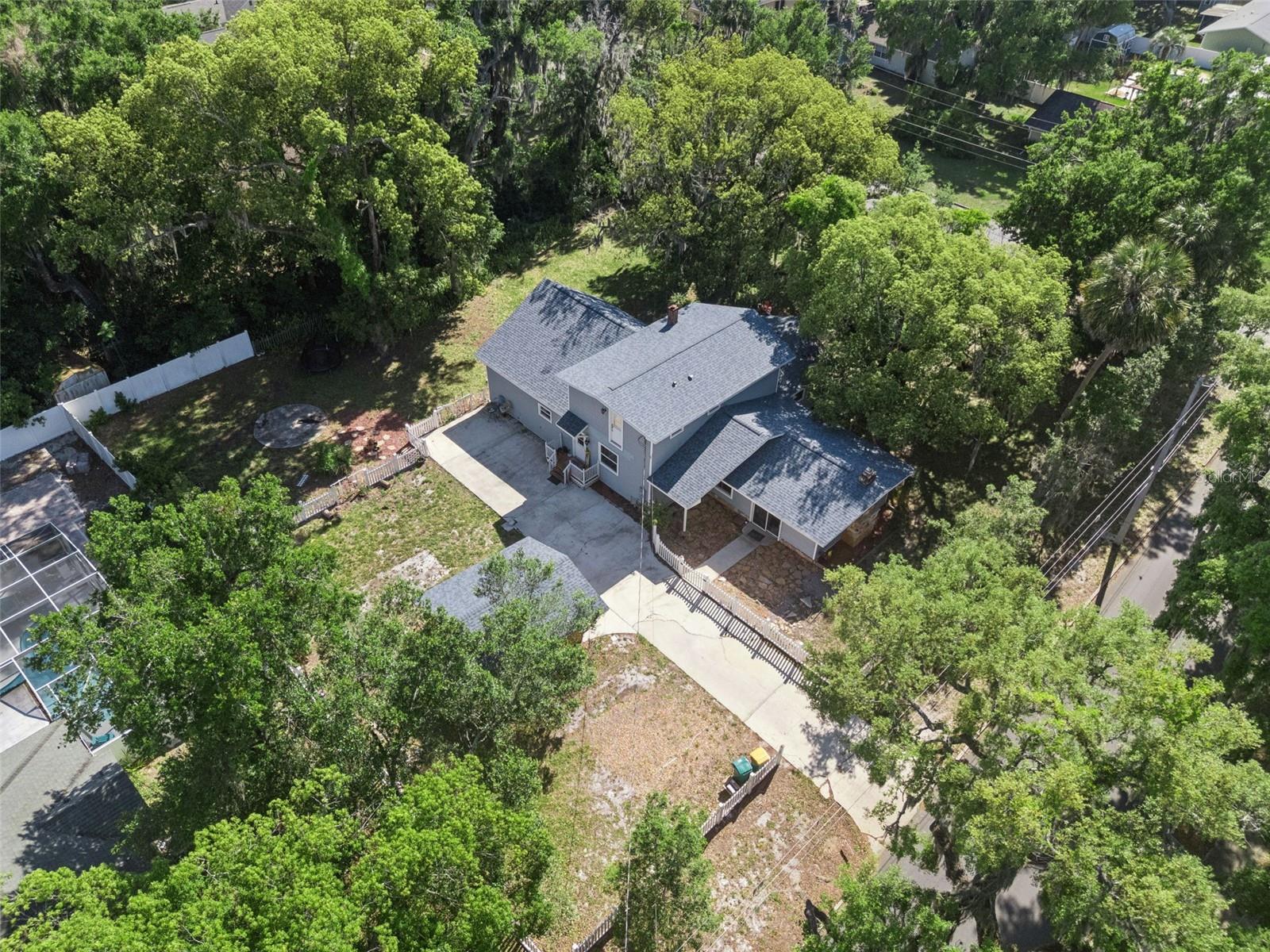 1048 N GRANDVIEW ST, MOUNT DORA, FL, 32757