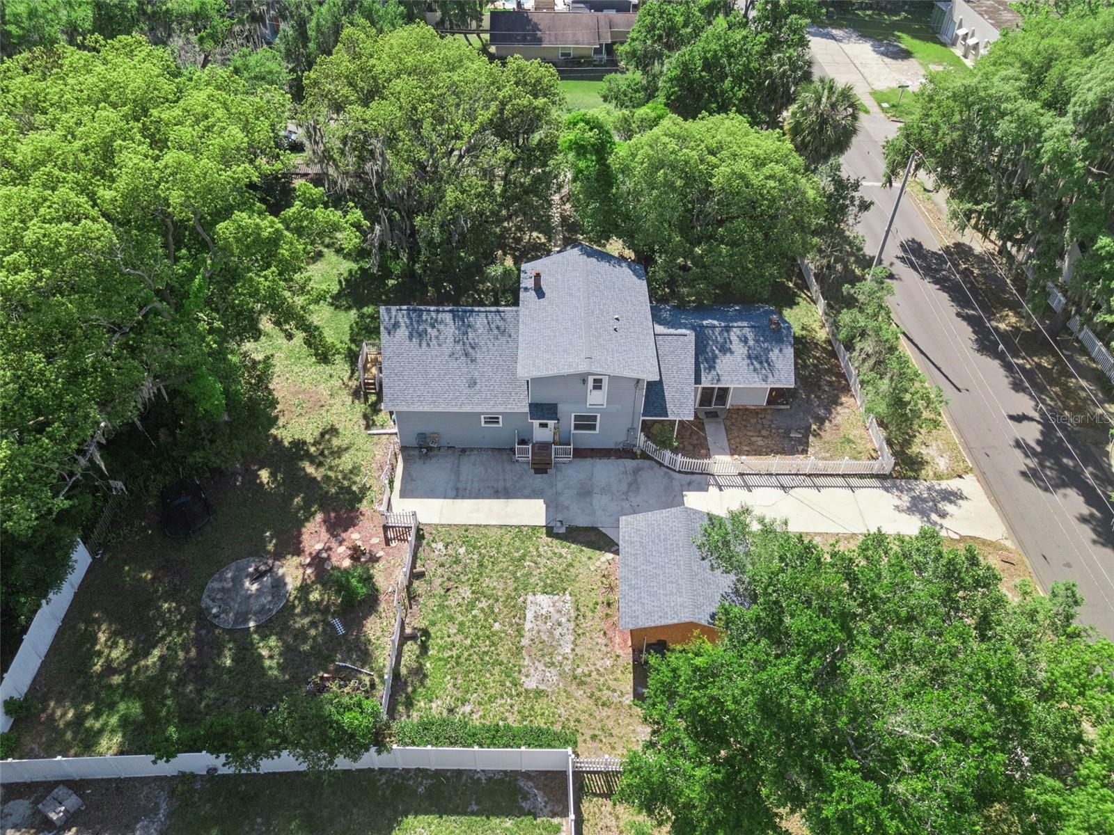 1048 N GRANDVIEW ST, MOUNT DORA, FL, 32757